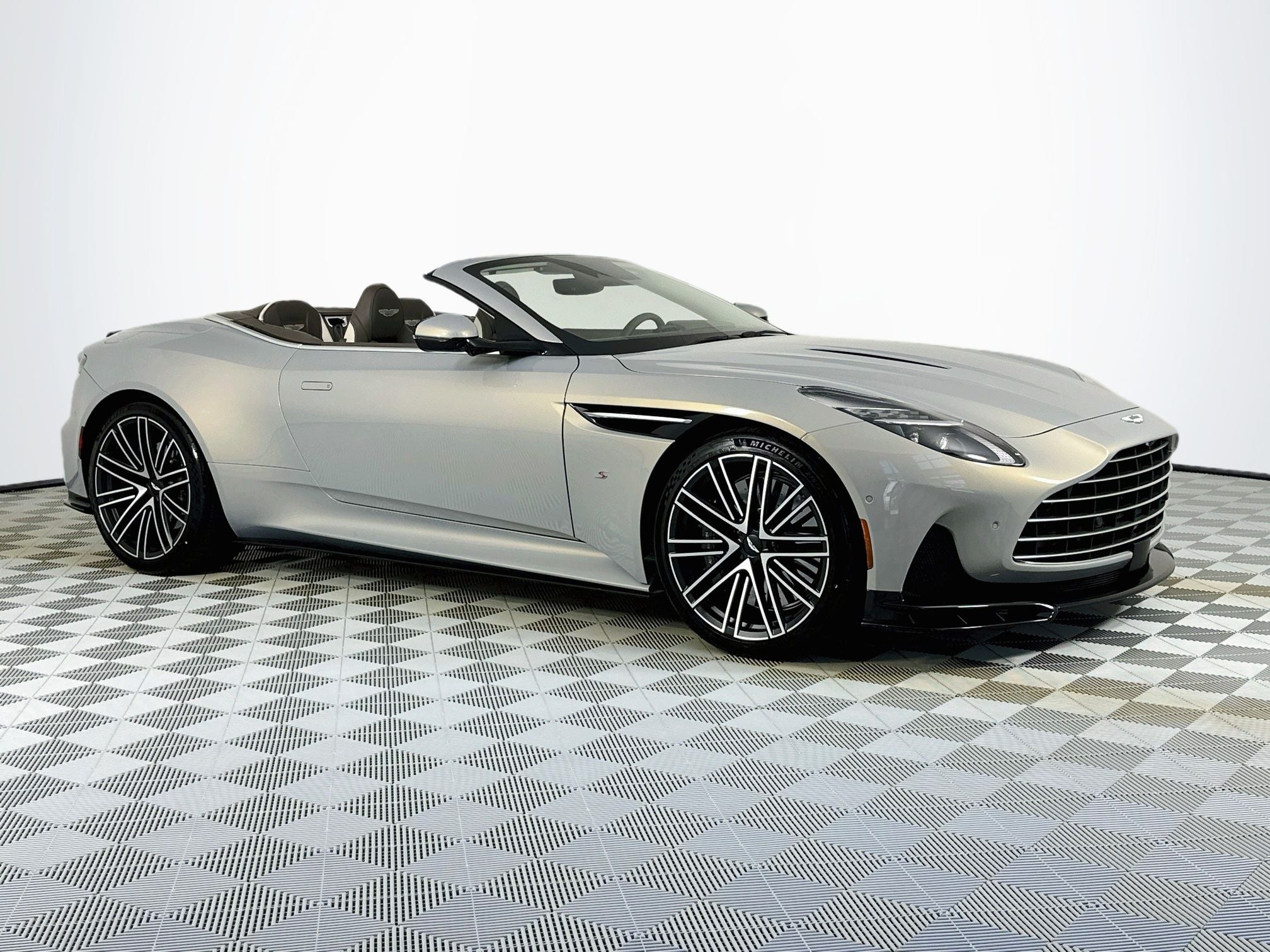 2026 Aston Martin DB12 Volante S