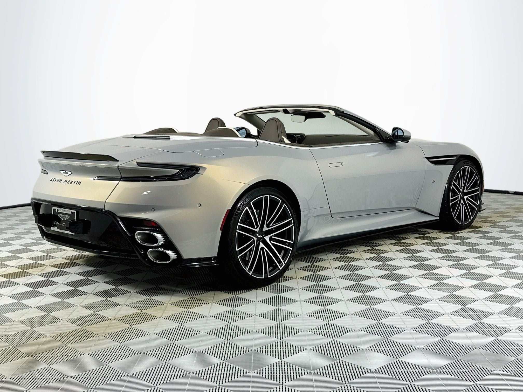 2026 Aston Martin DB12 Volante S