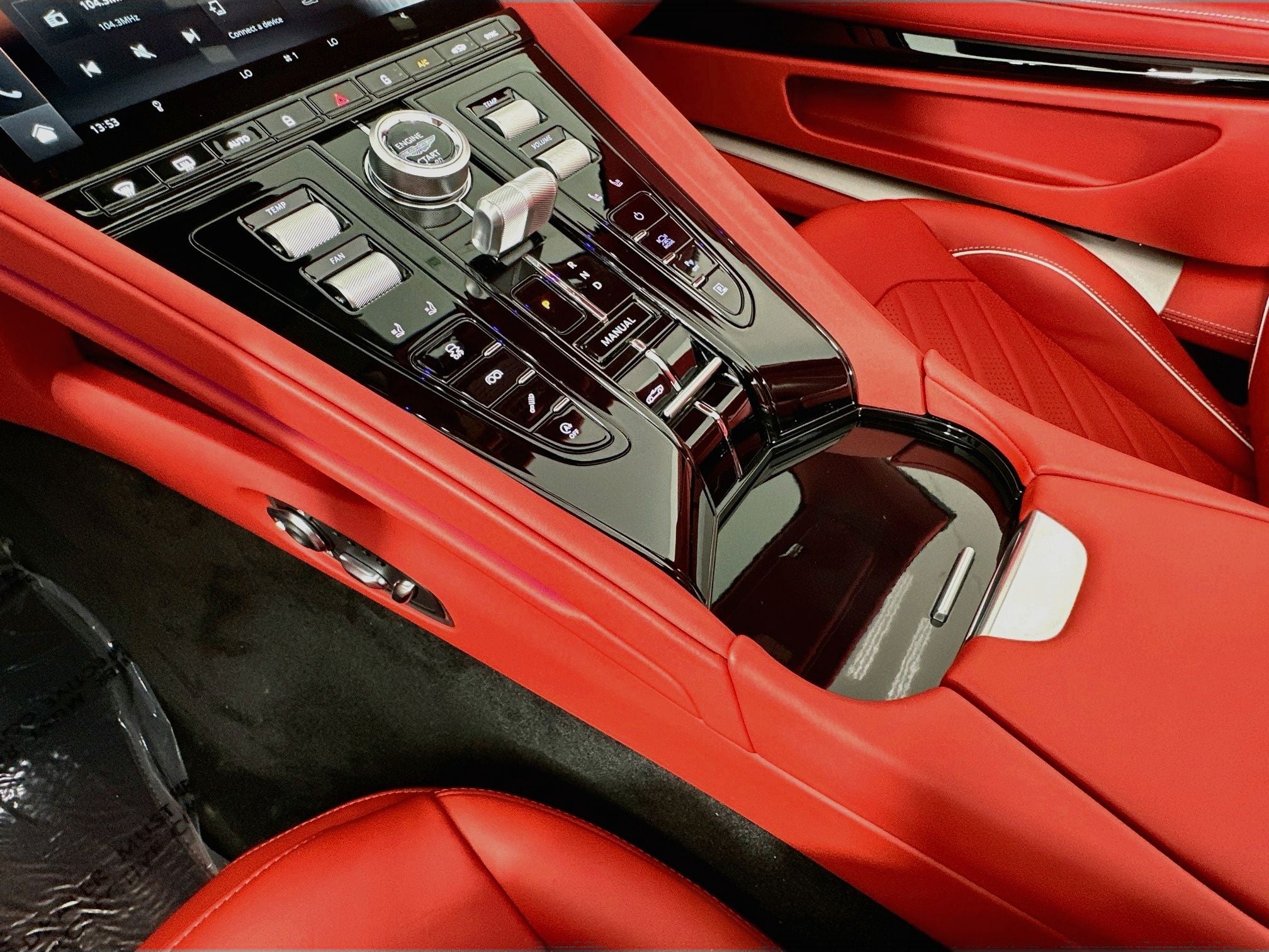 2026 Aston Martin DB12 S Volante