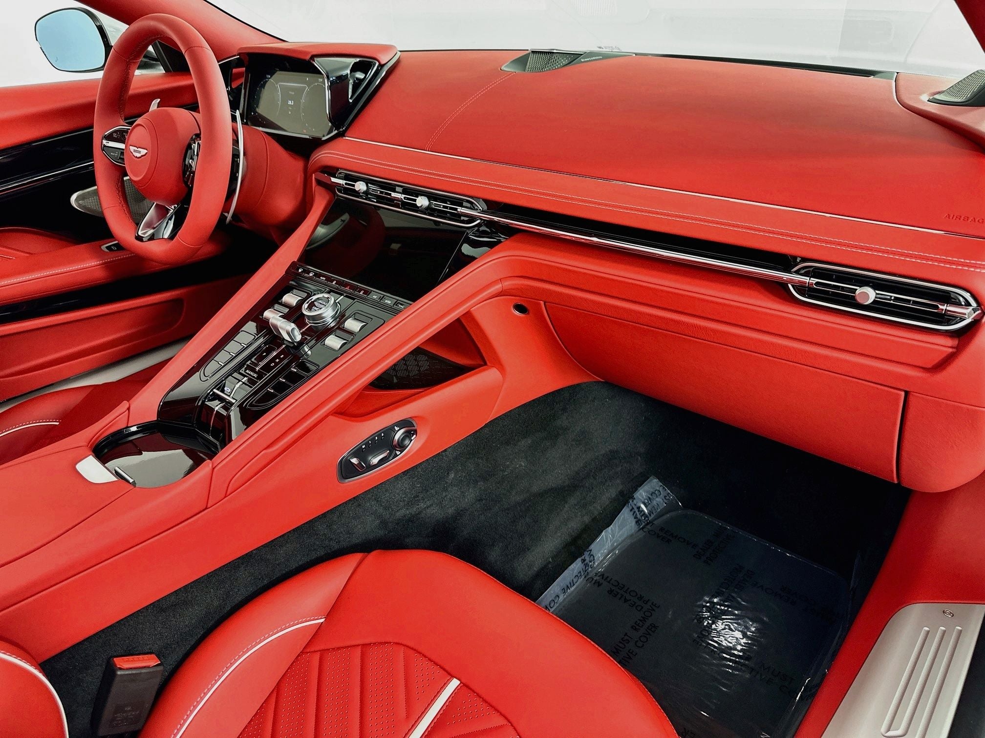 2026 Aston Martin DB12 S Volante