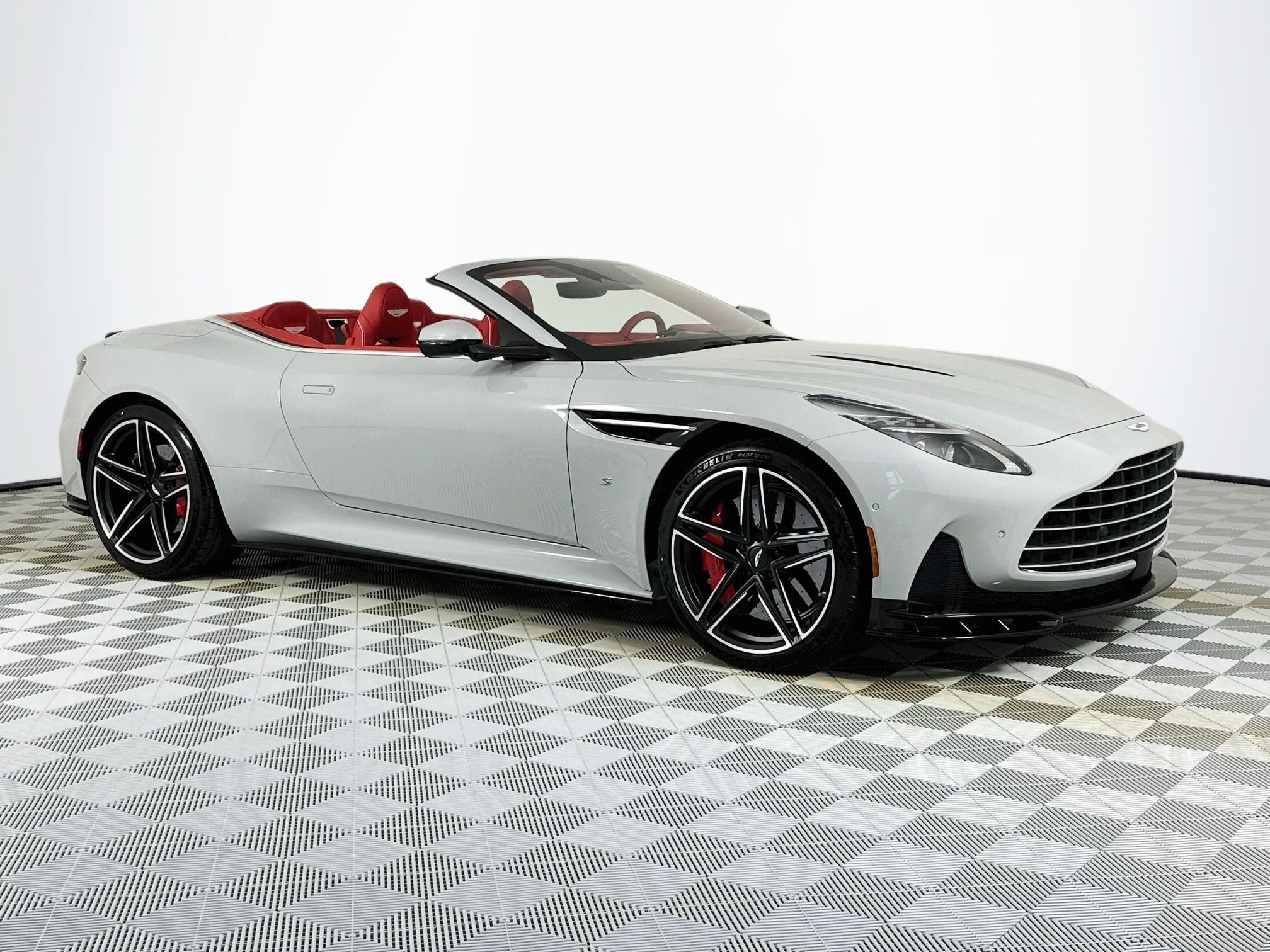 2026 Aston Martin DB12 S Volante