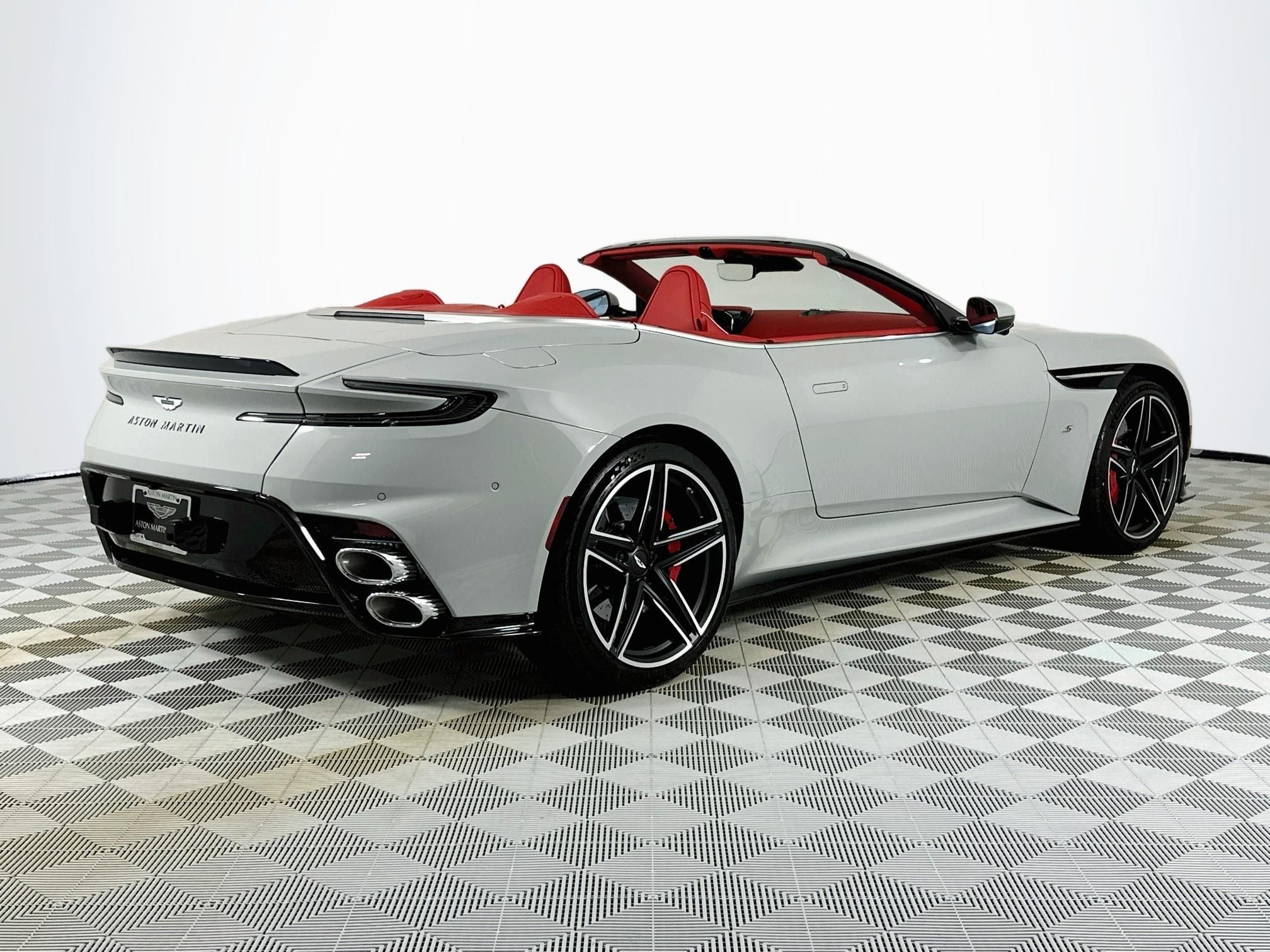 2026 Aston Martin DB12 S Volante
