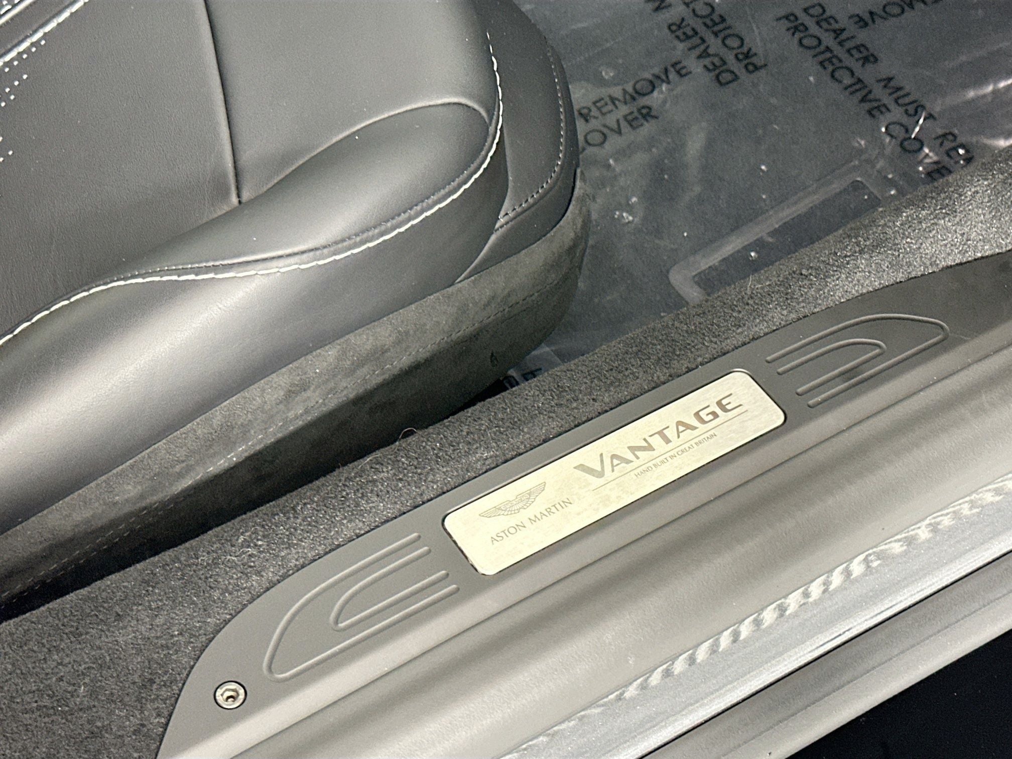 2023 Aston Martin Vantage Base