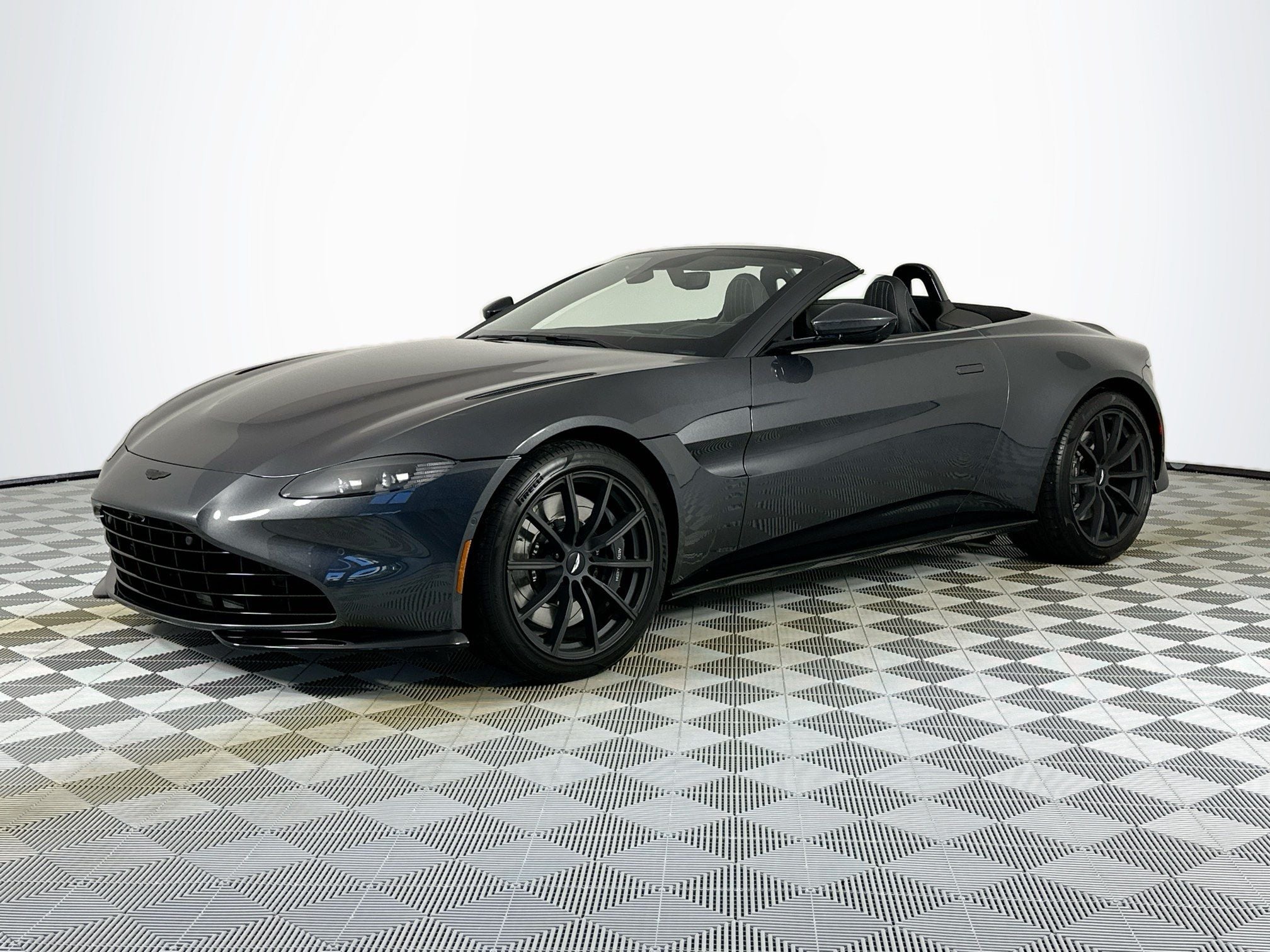 2021 Aston Martin Vantage Roadster