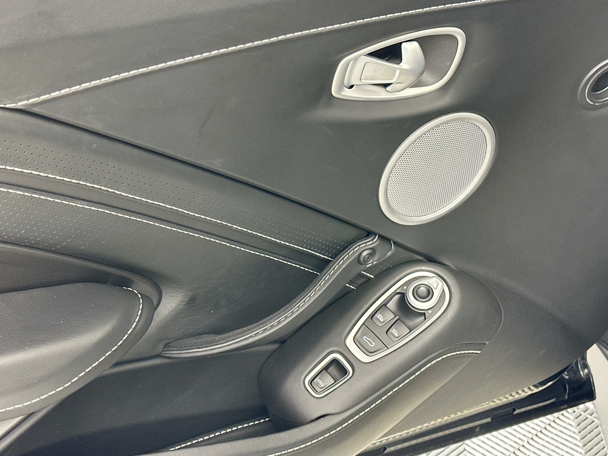 2021 Aston Martin Vantage Roadster