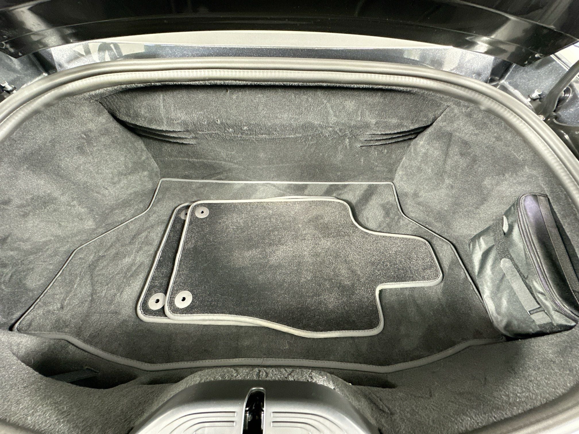 2021 Aston Martin Vantage Roadster