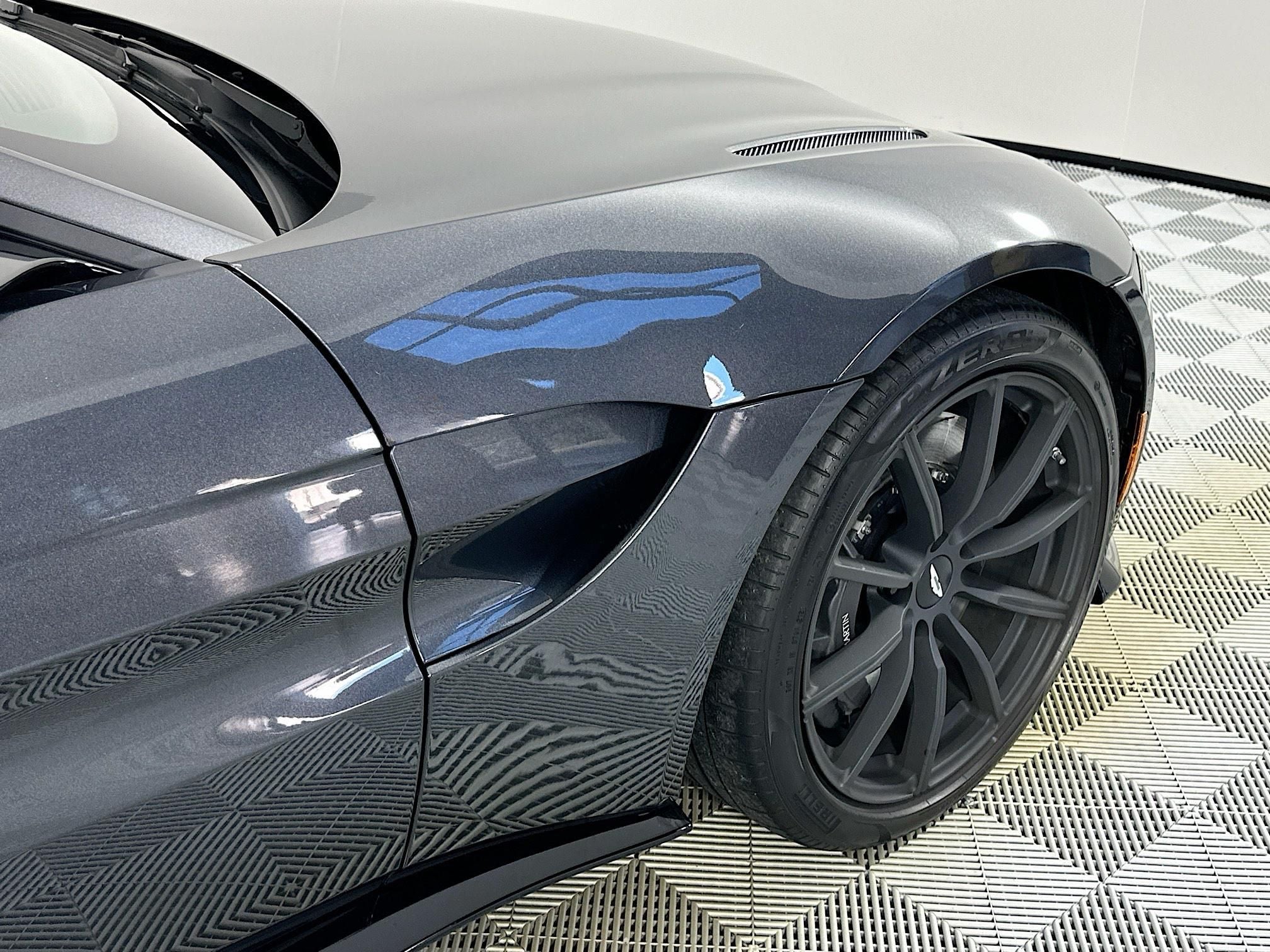 2021 Aston Martin Vantage Roadster