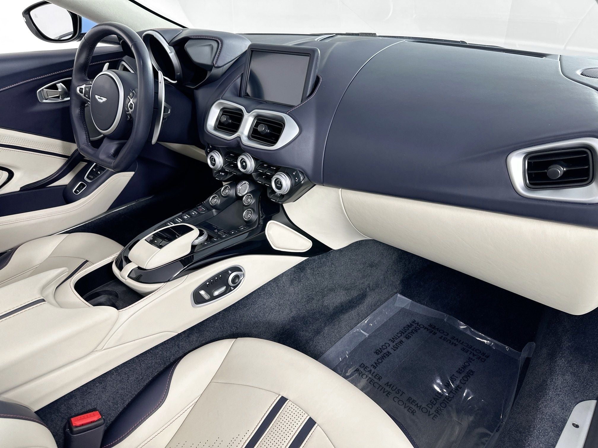 2023 Aston Martin Vantage Roadster