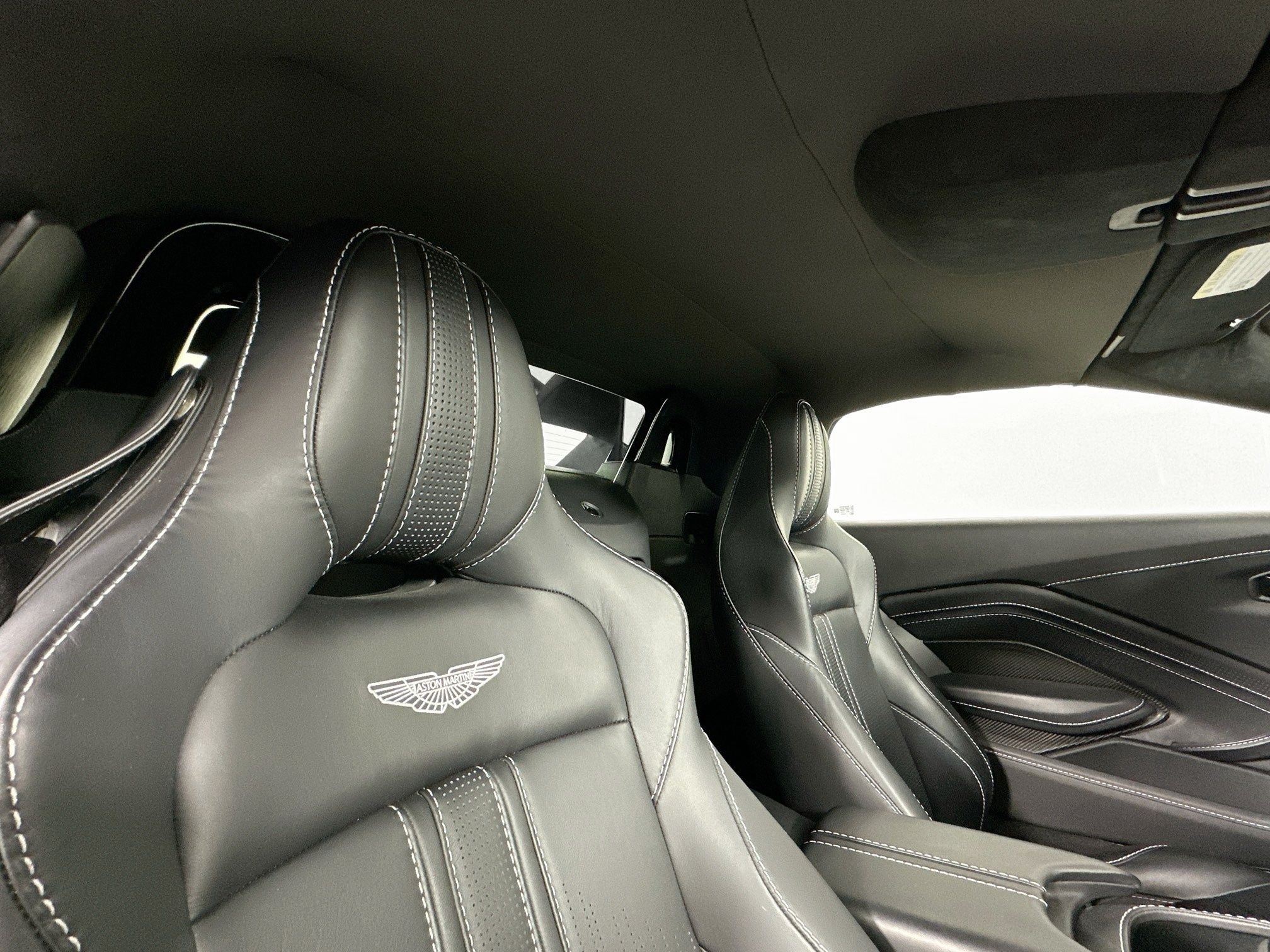 2022 Aston Martin Vantage Roadster