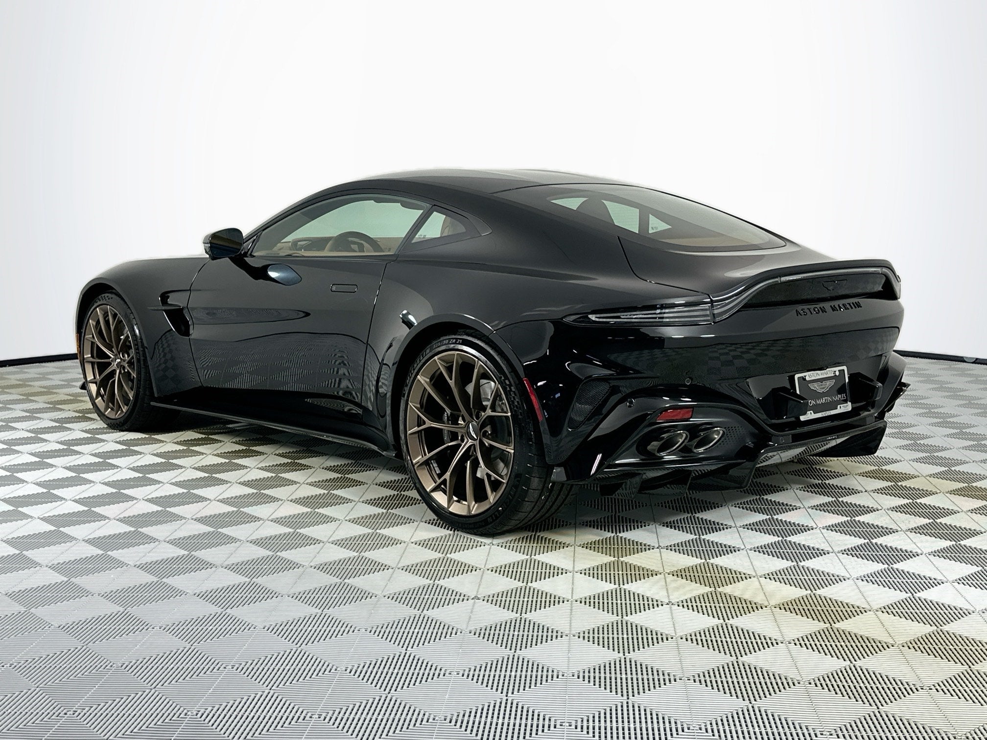 2026 Aston Martin Vantage Coupe