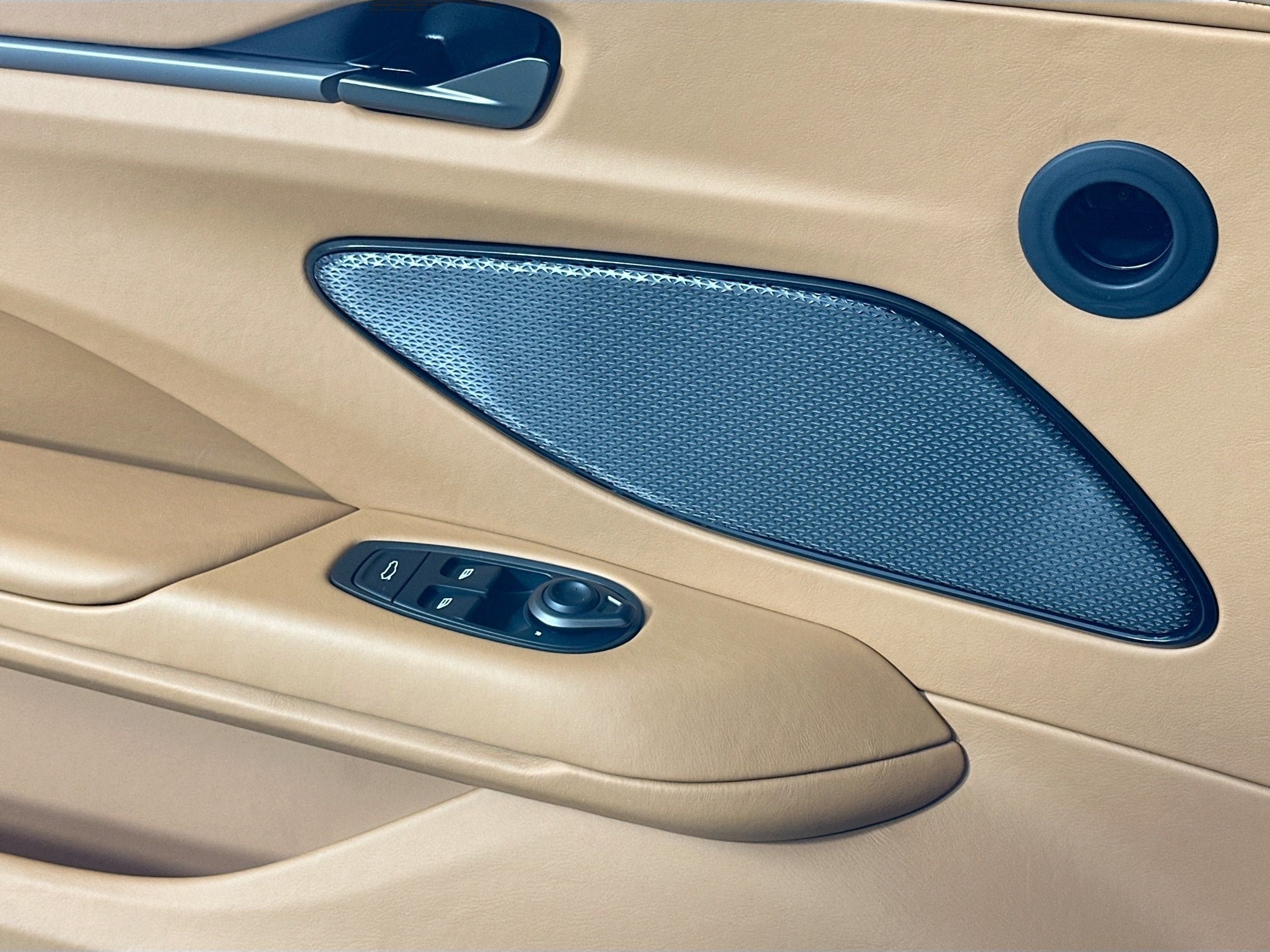 2026 Aston Martin Vantage Roadster