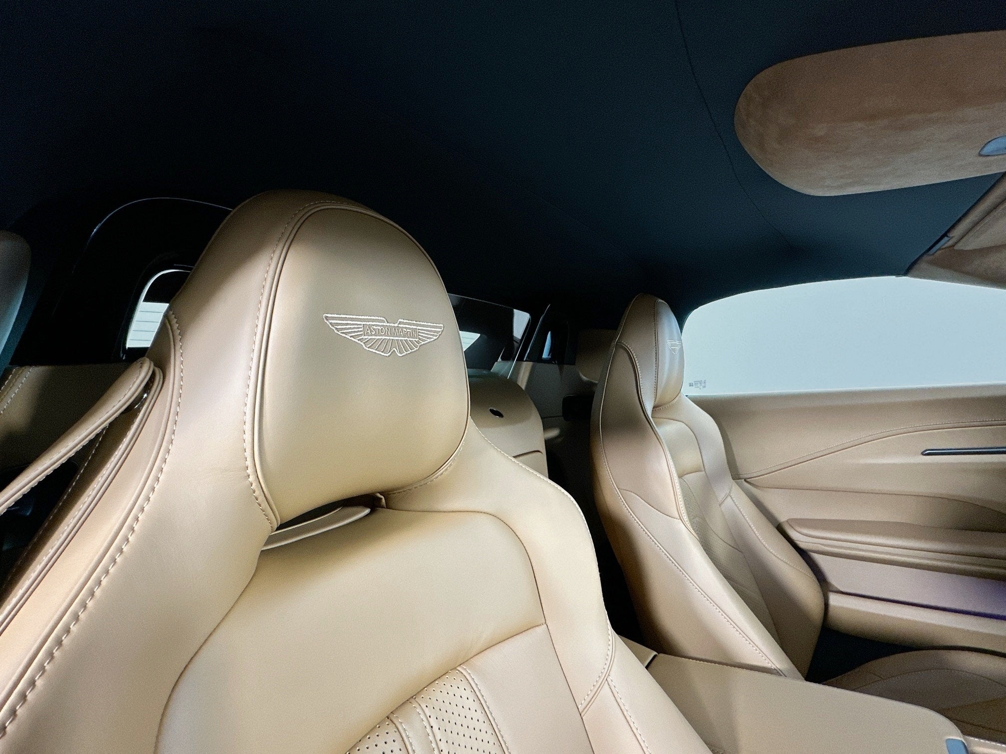 2026 Aston Martin Vantage Roadster