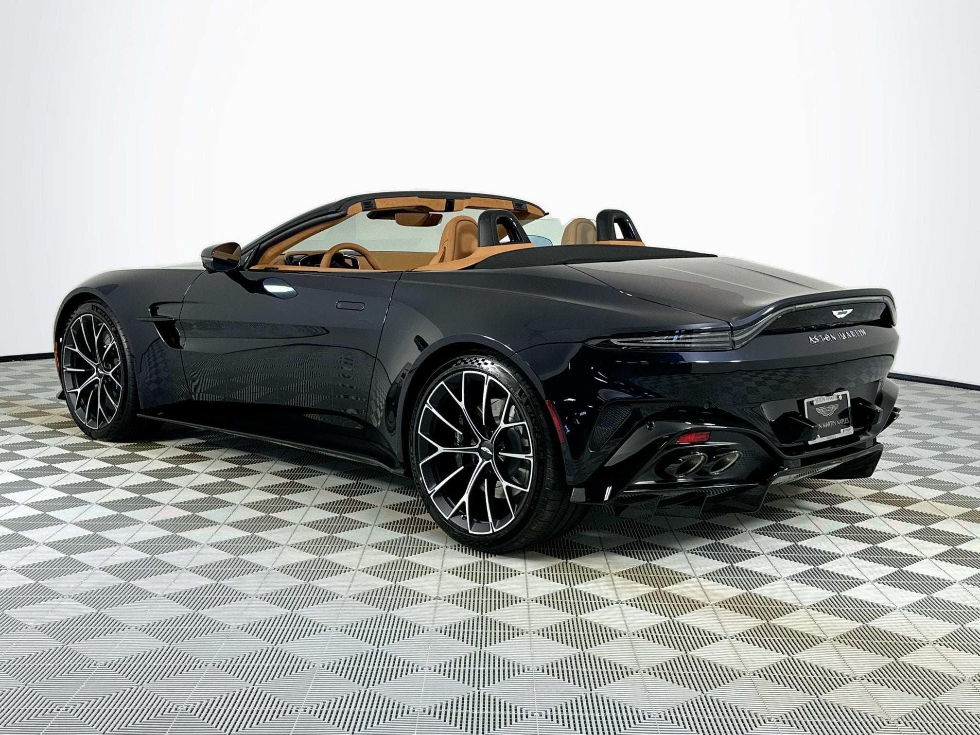 2026 Aston Martin Vantage Roadster