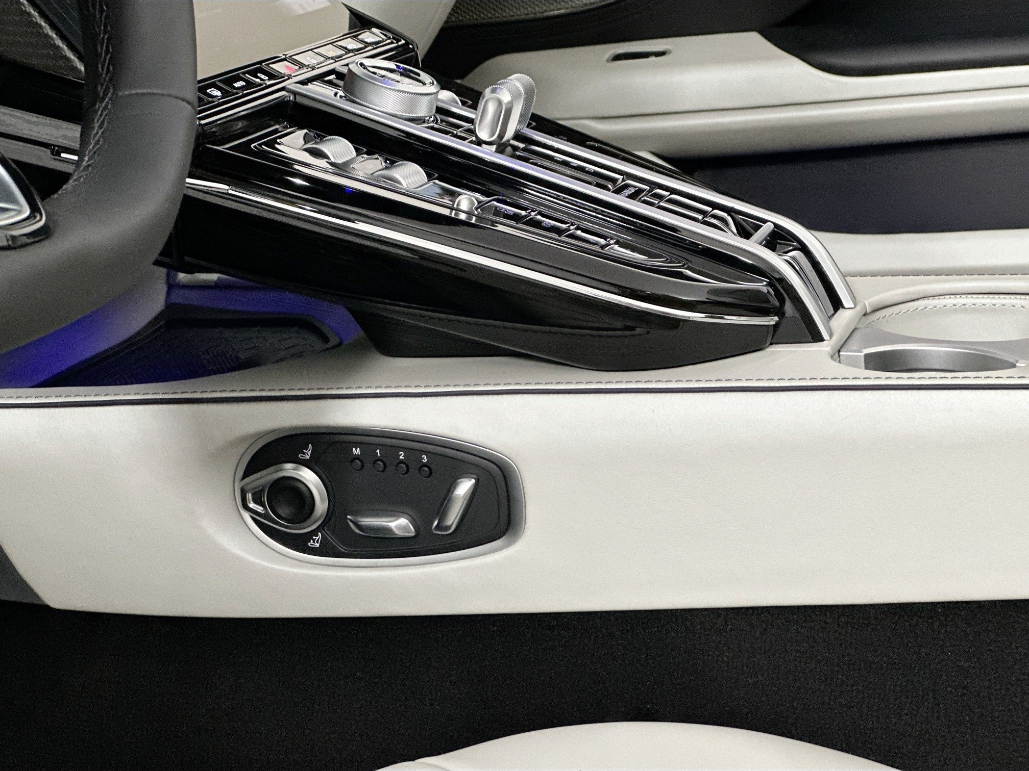 2026 Aston Martin Vantage Roadster