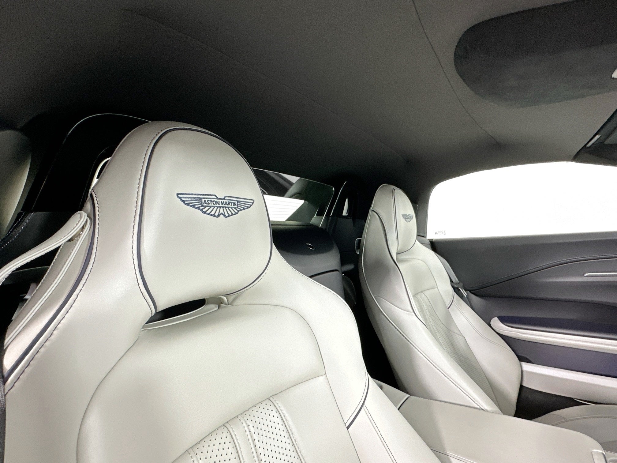 2026 Aston Martin Vantage Roadster