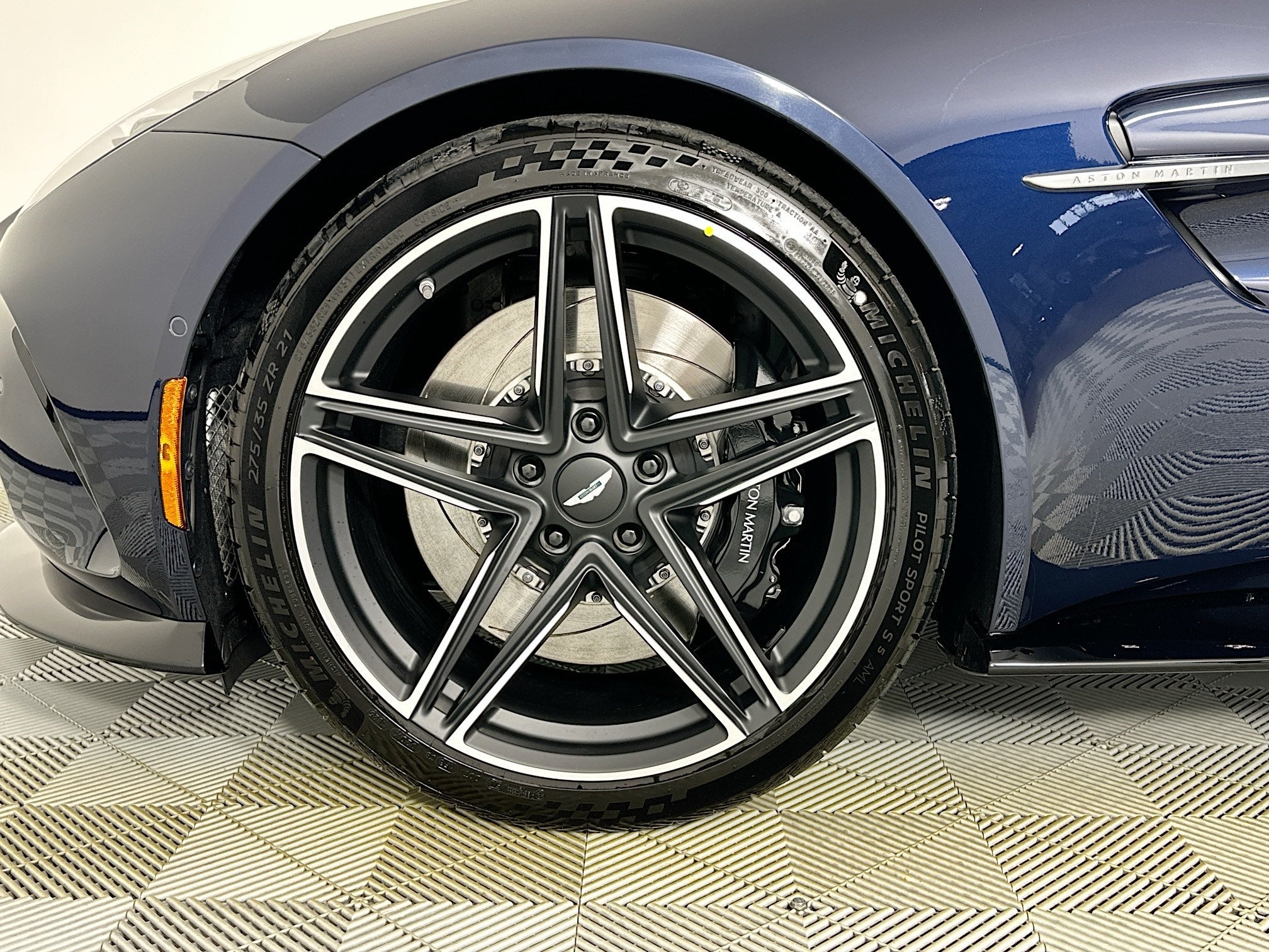 2026 Aston Martin Vantage Roadster