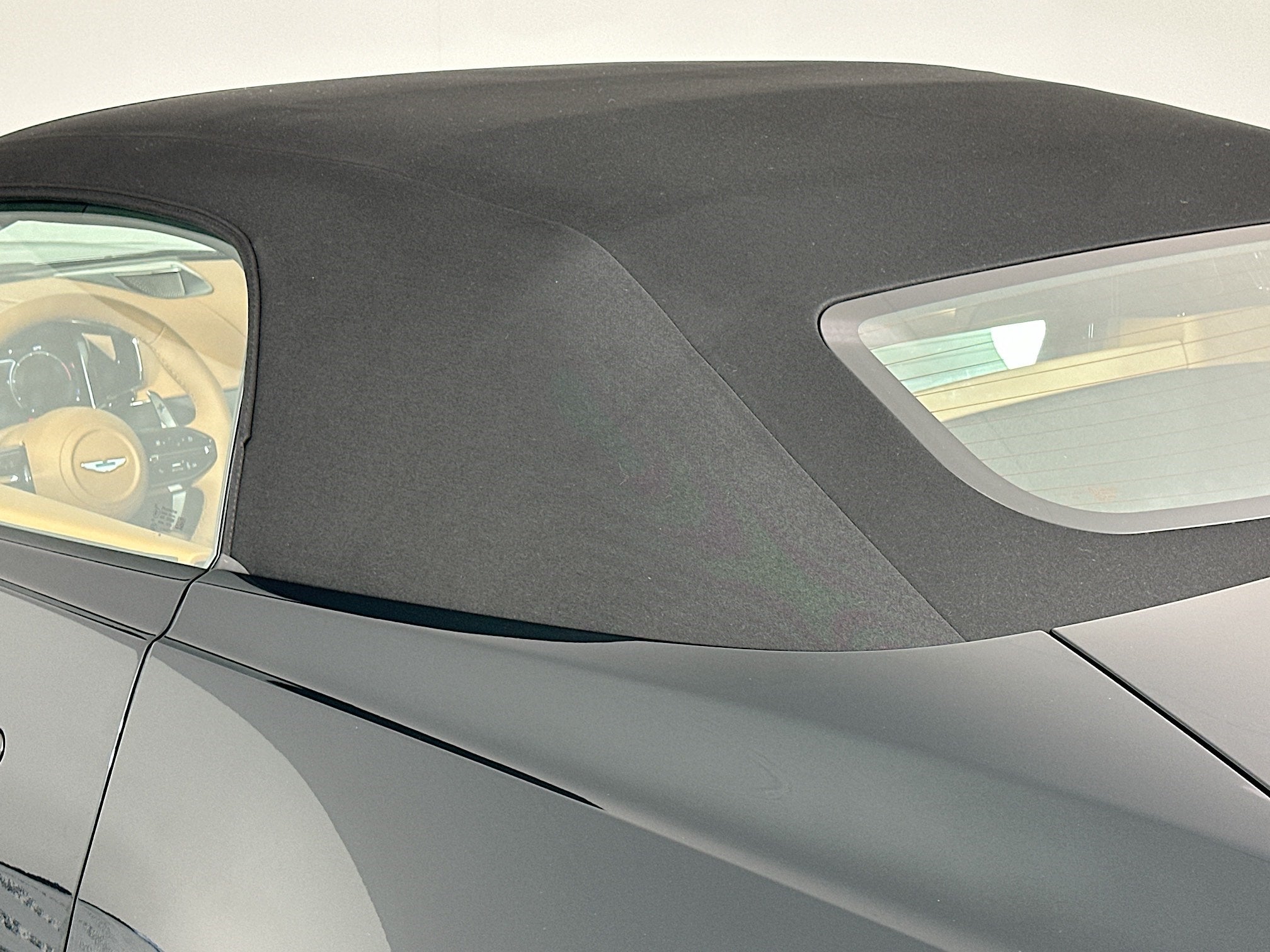 2026 Aston Martin Vantage Roadster