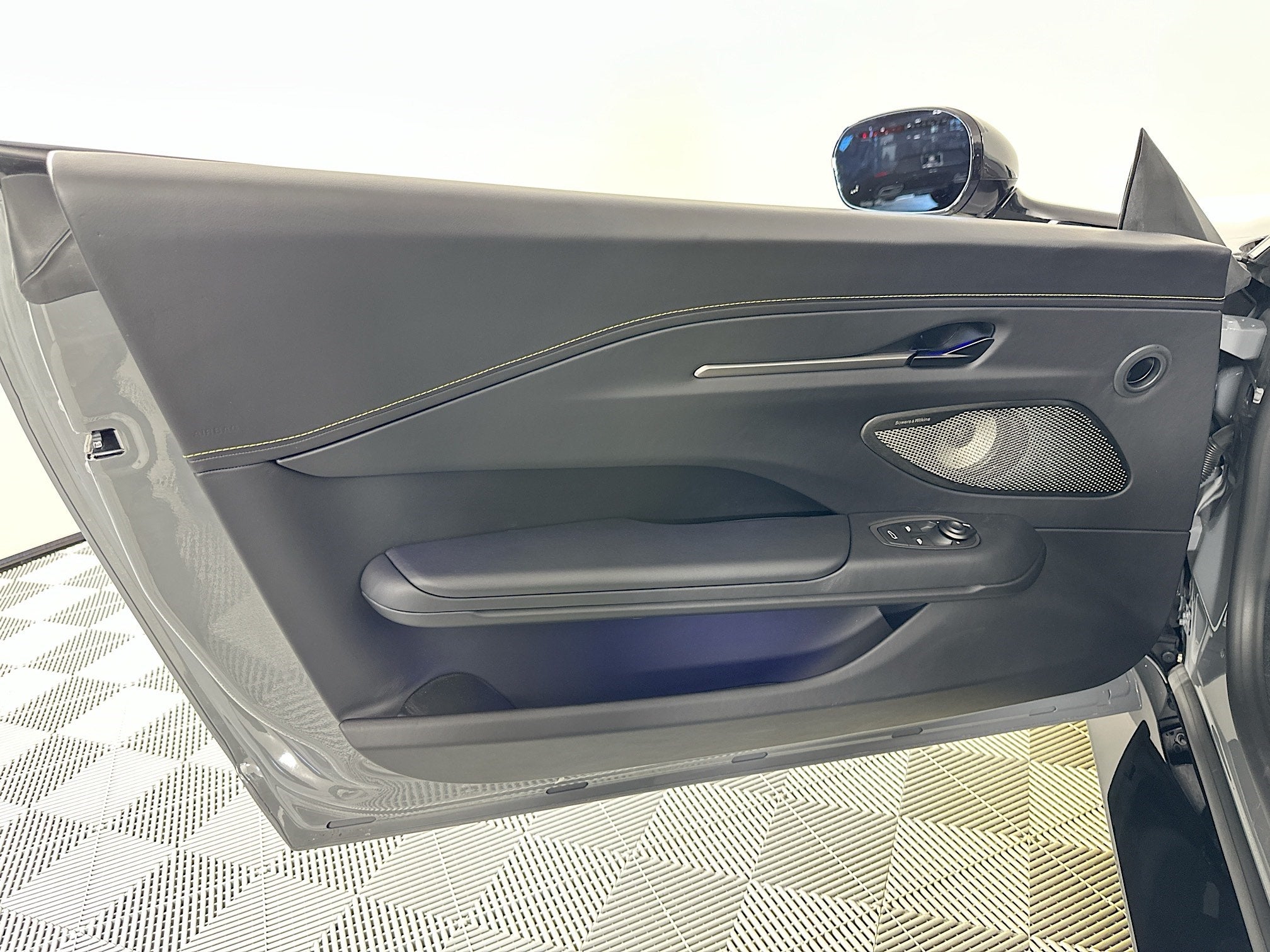 2026 Aston Martin Vantage Roadster