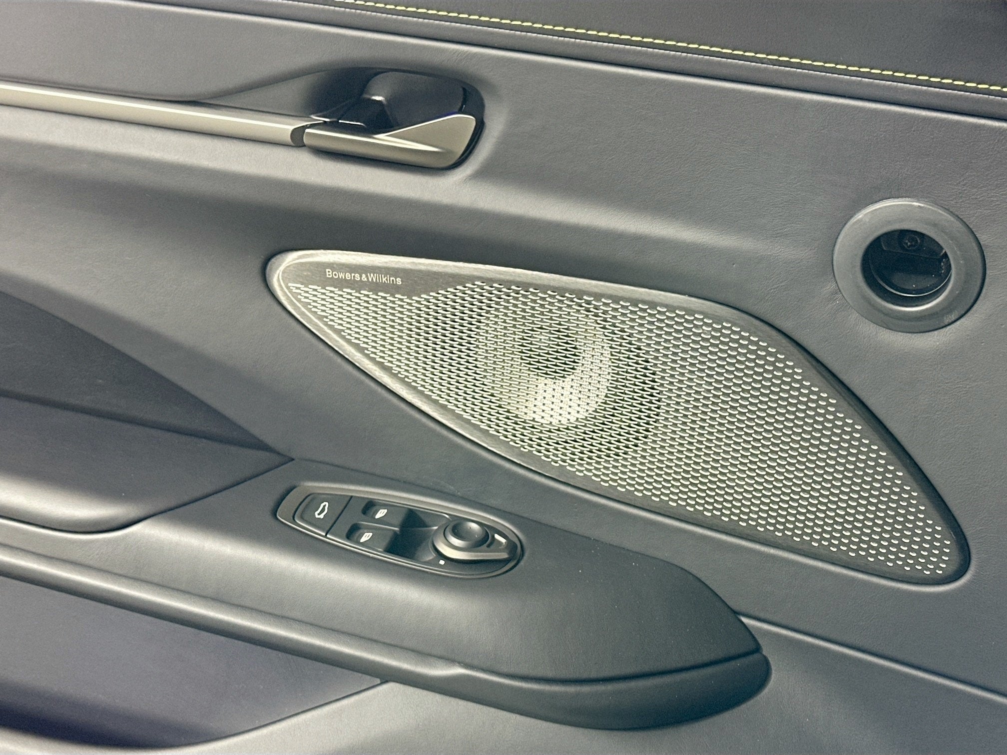 2026 Aston Martin Vantage Roadster