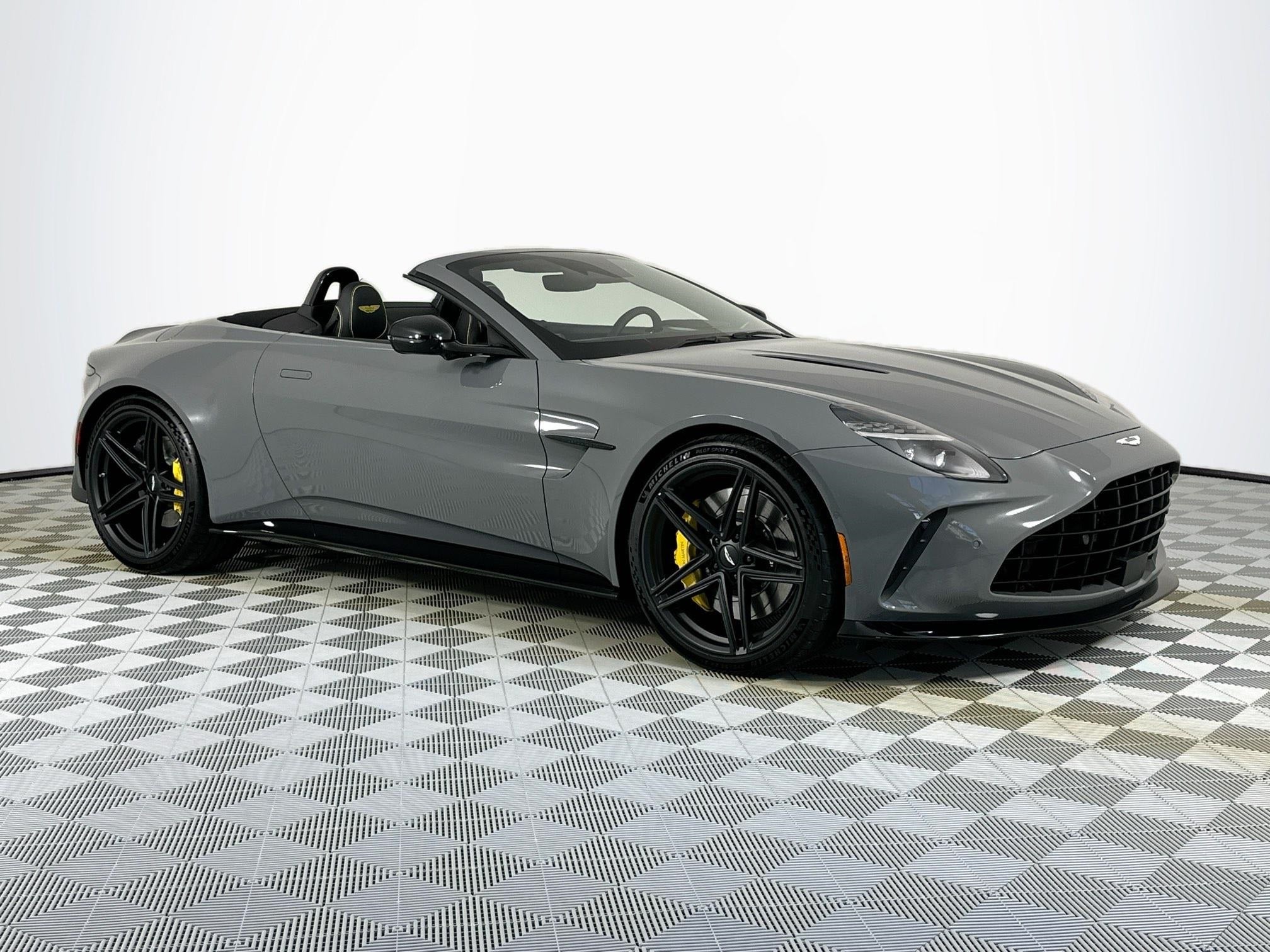 2026 Aston Martin Vantage Roadster