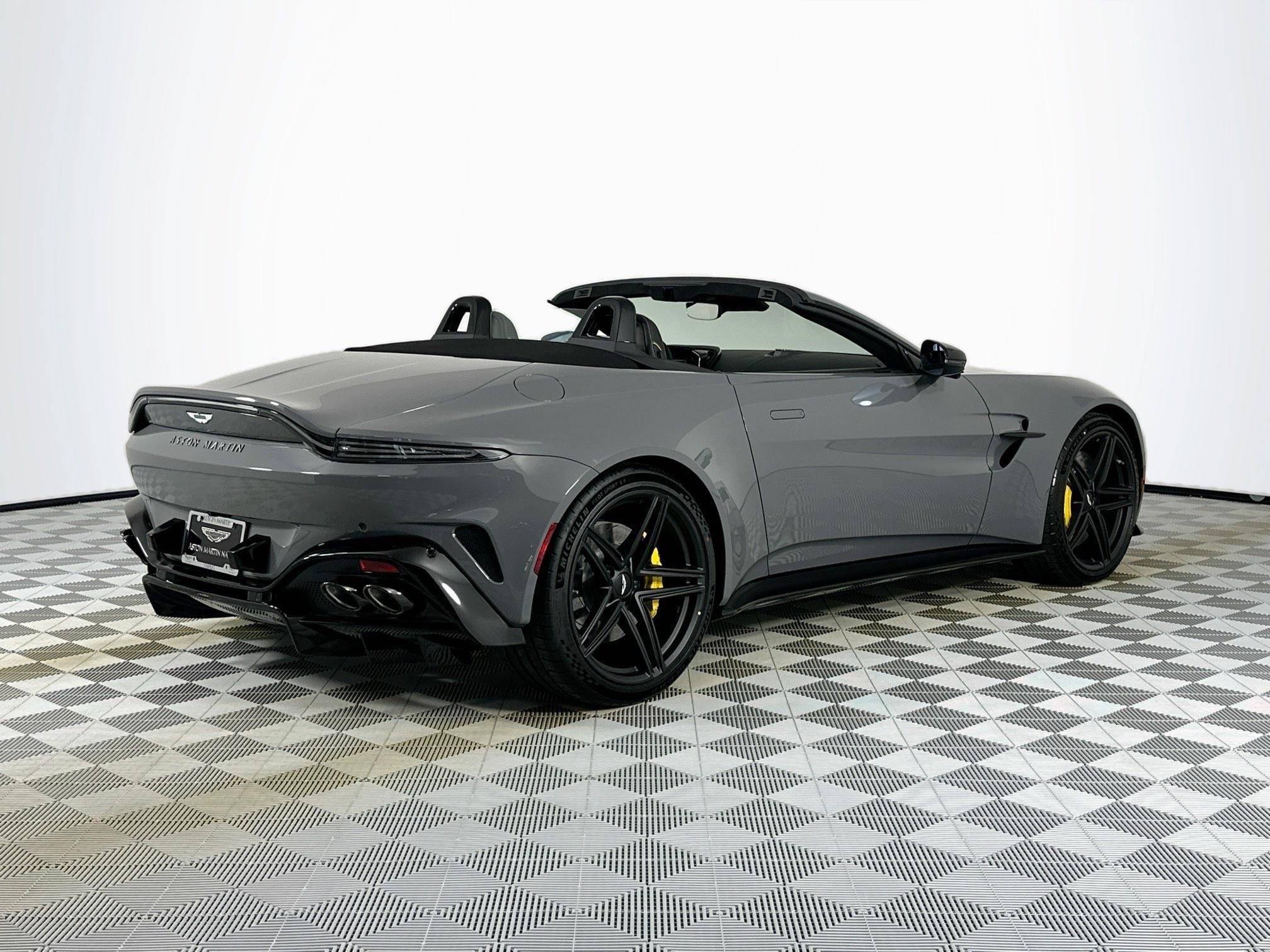 2026 Aston Martin Vantage Roadster
