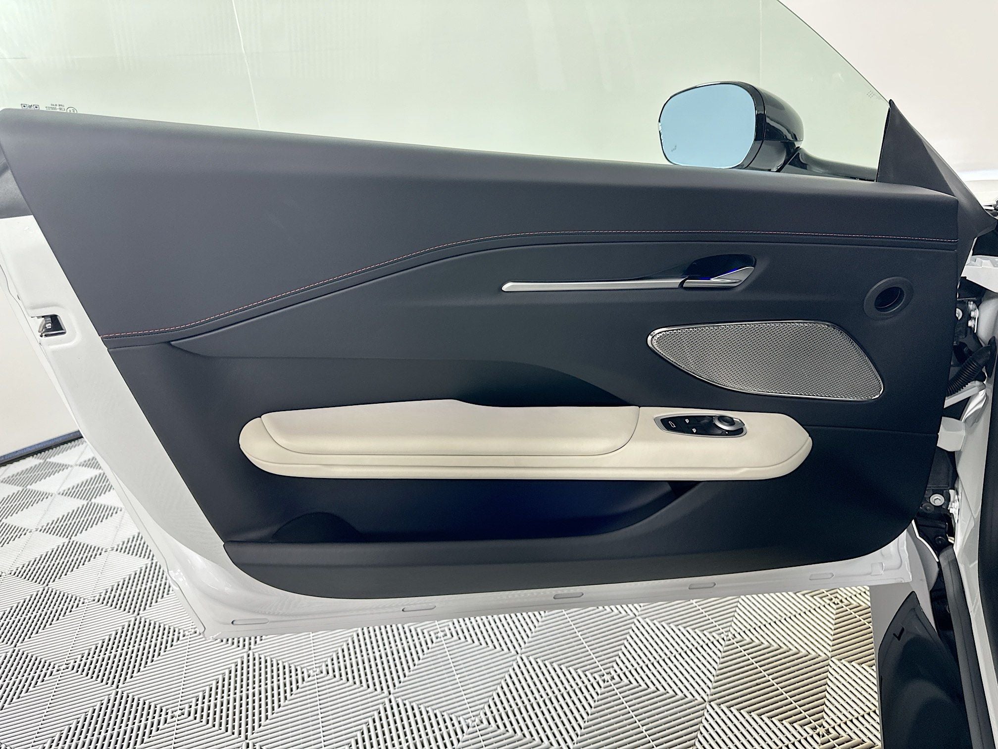 2026 Aston Martin Vantage S