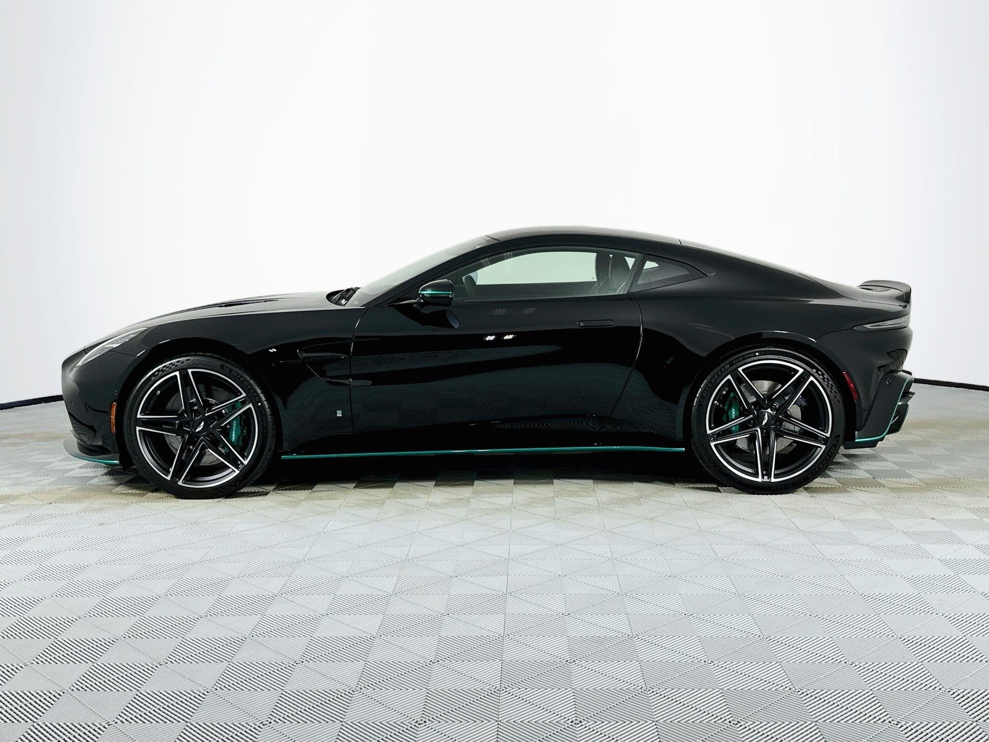 2026 Aston Martin Vantage S Q Edition