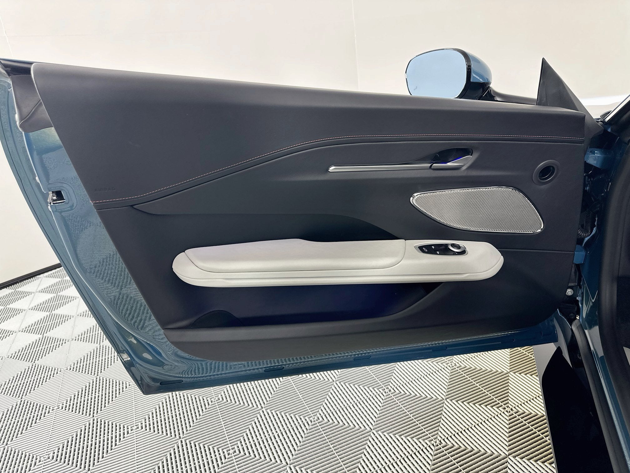 2026 Aston Martin Vantage S Roadster