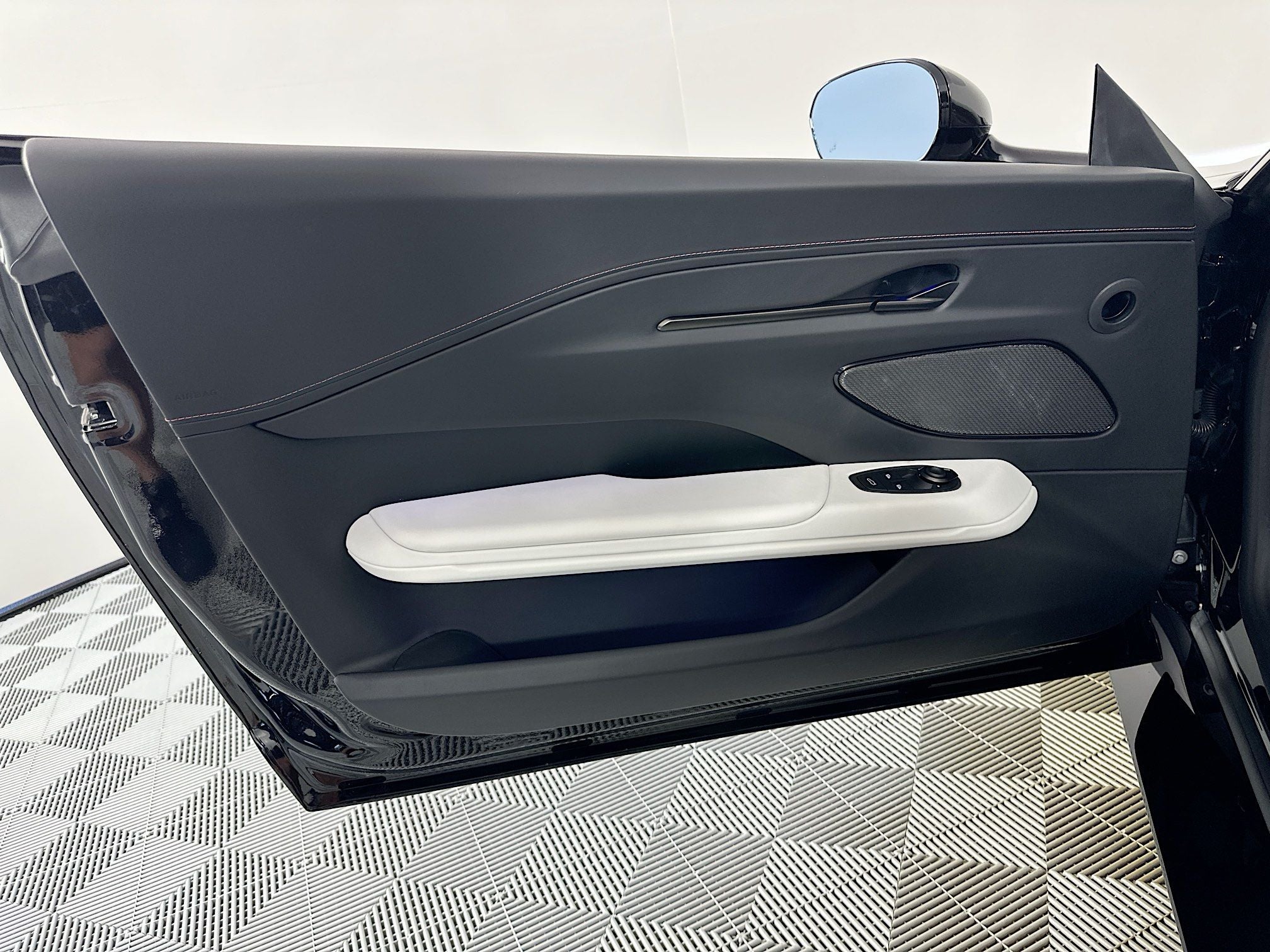 2026 Aston Martin Vantage S Roadster