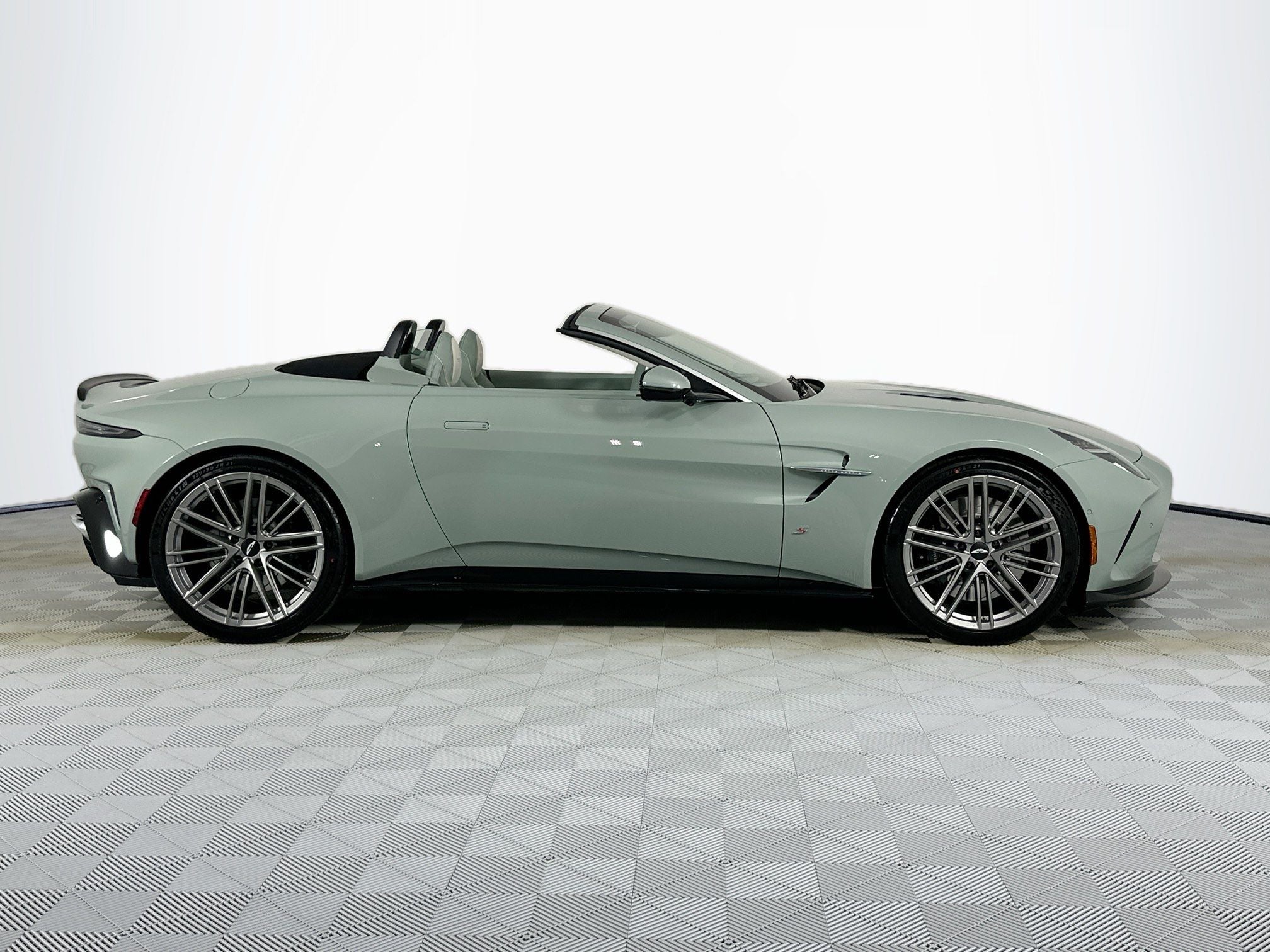2026 Aston Martin Vantage S Roadster