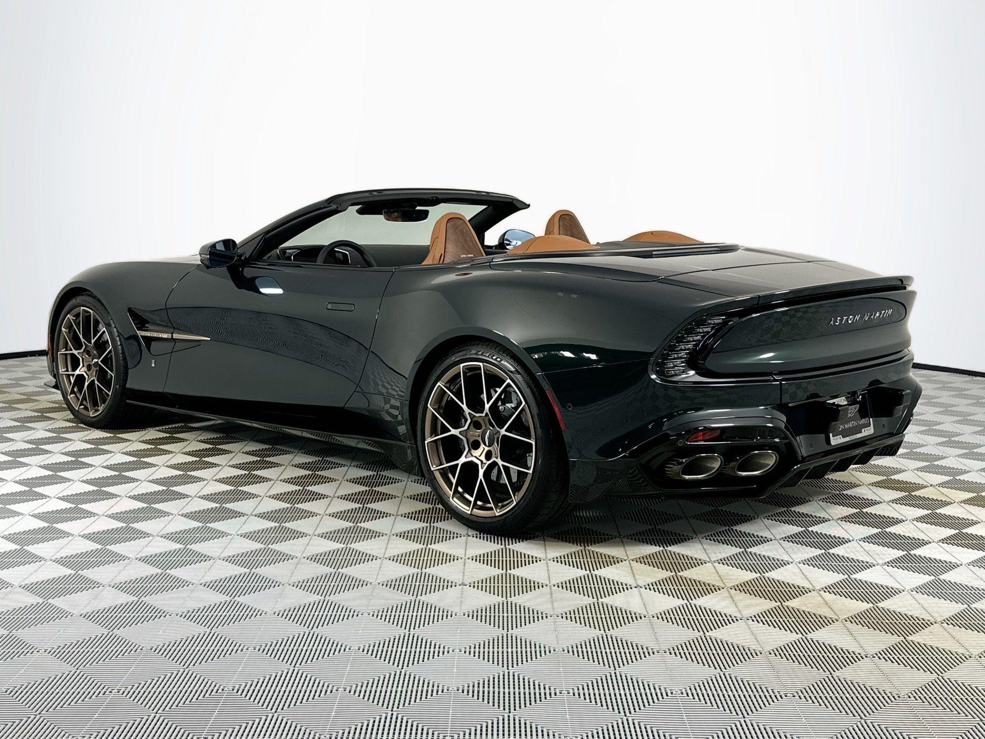 2026 Aston Martin Vanquish Volante