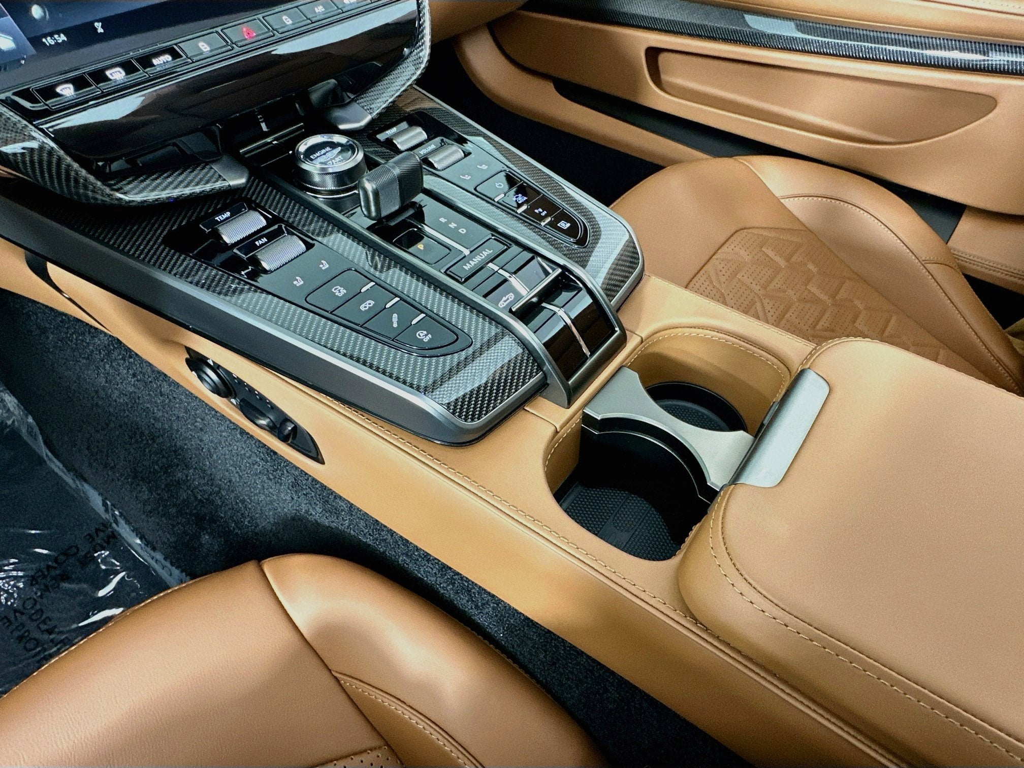 2026 Aston Martin Vanquish Volante