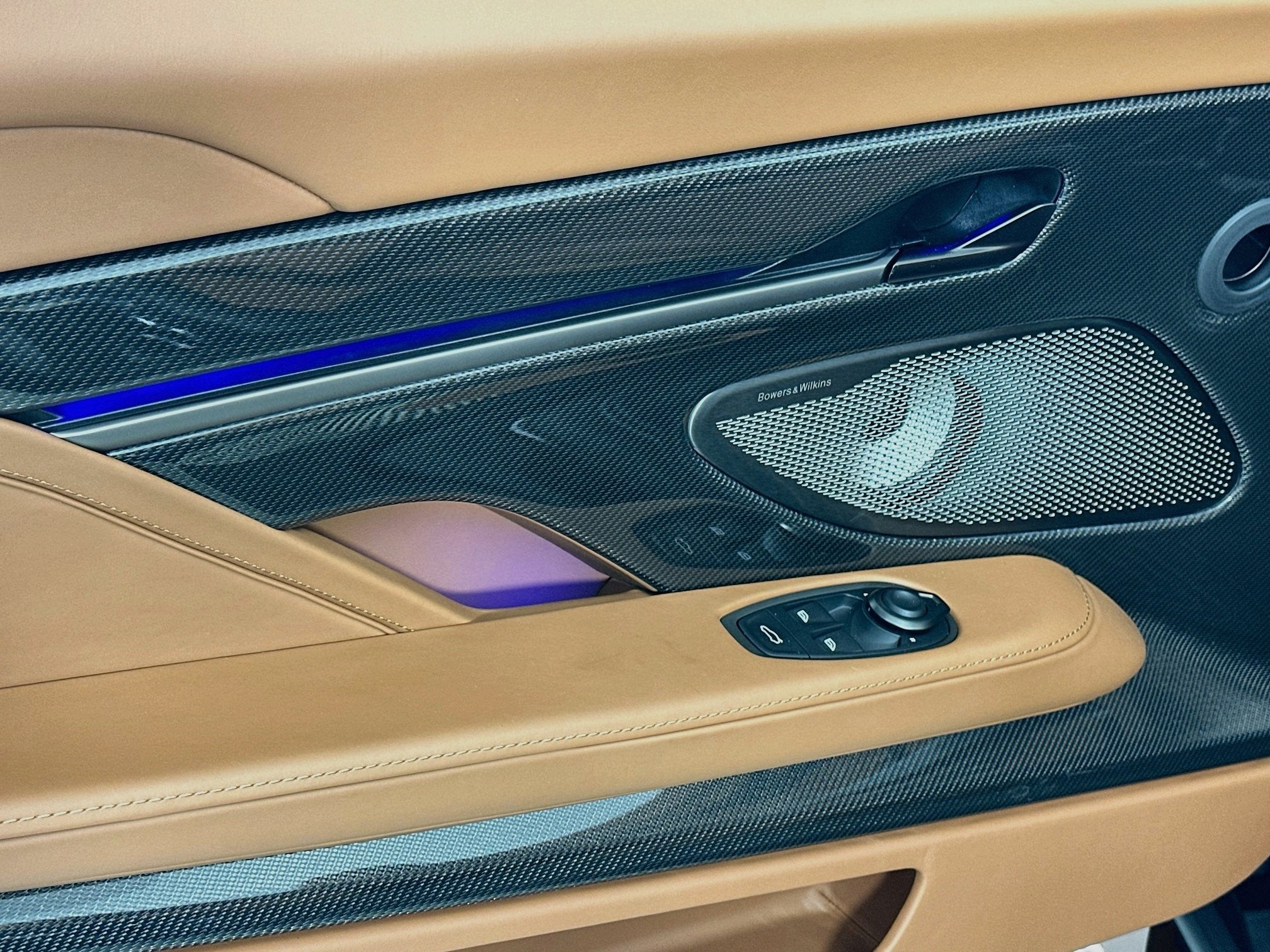 2026 Aston Martin Vanquish Volante