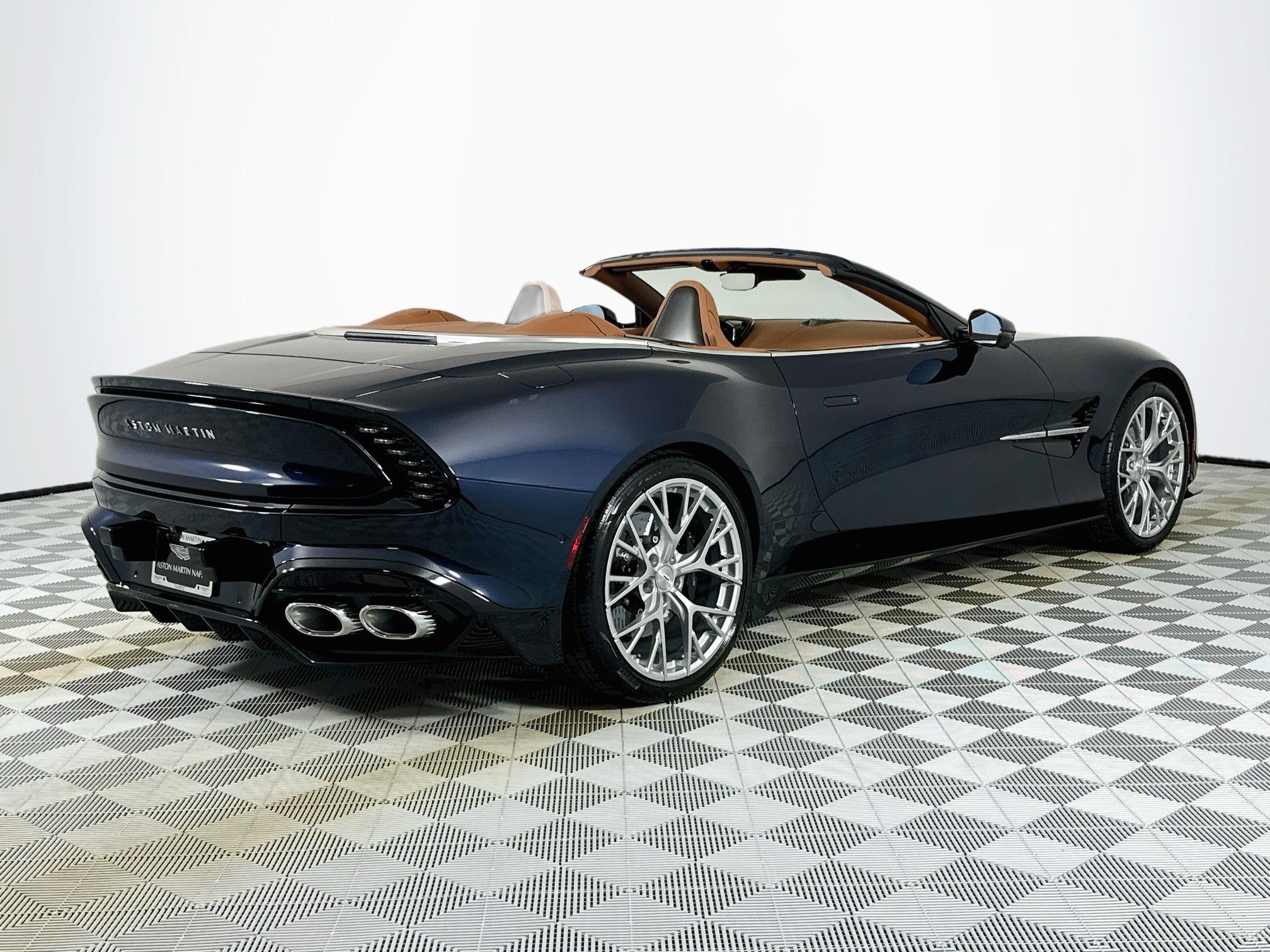 2026 Aston Martin Vanquish Volante