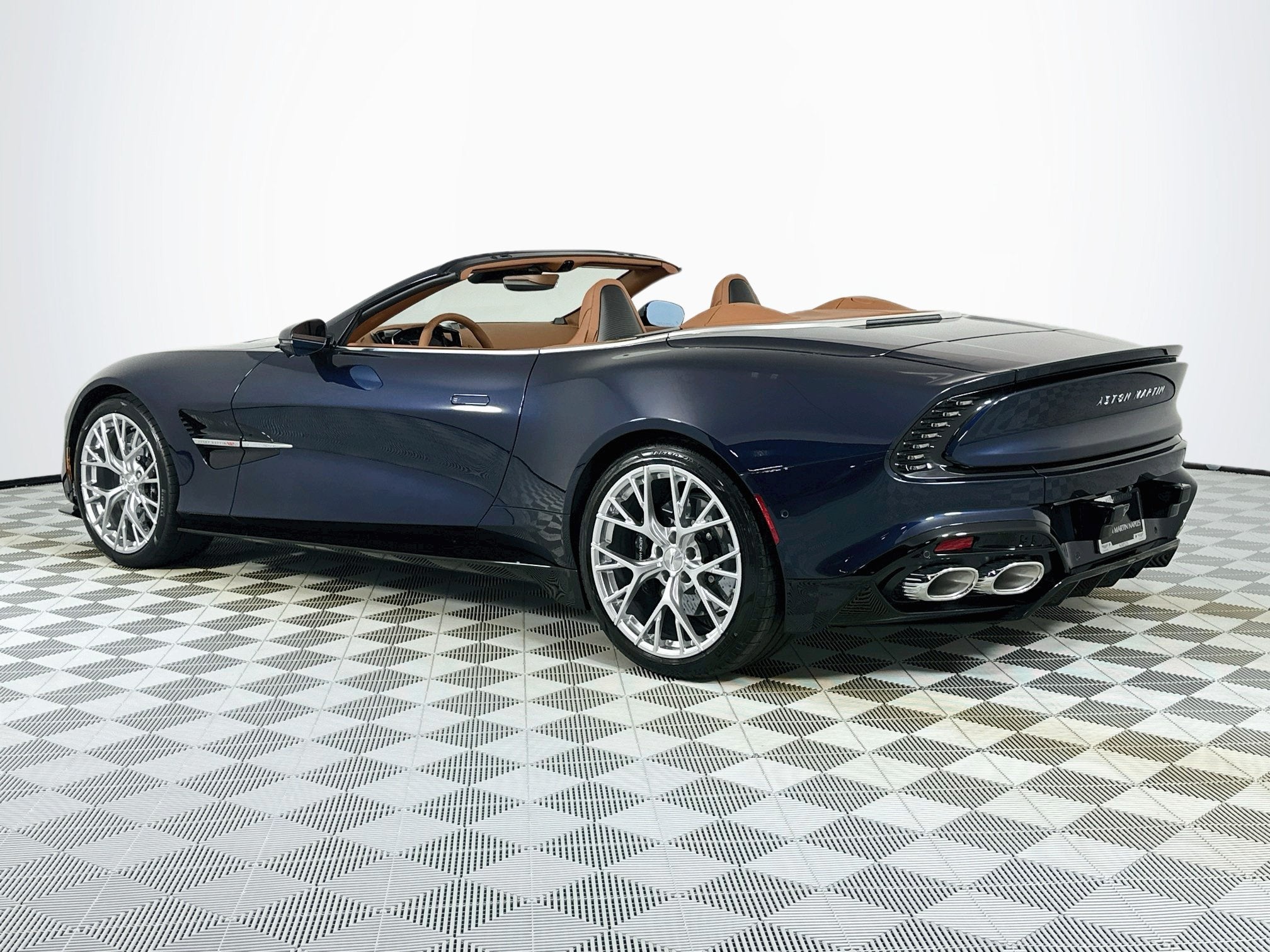 2026 Aston Martin Vanquish Volante