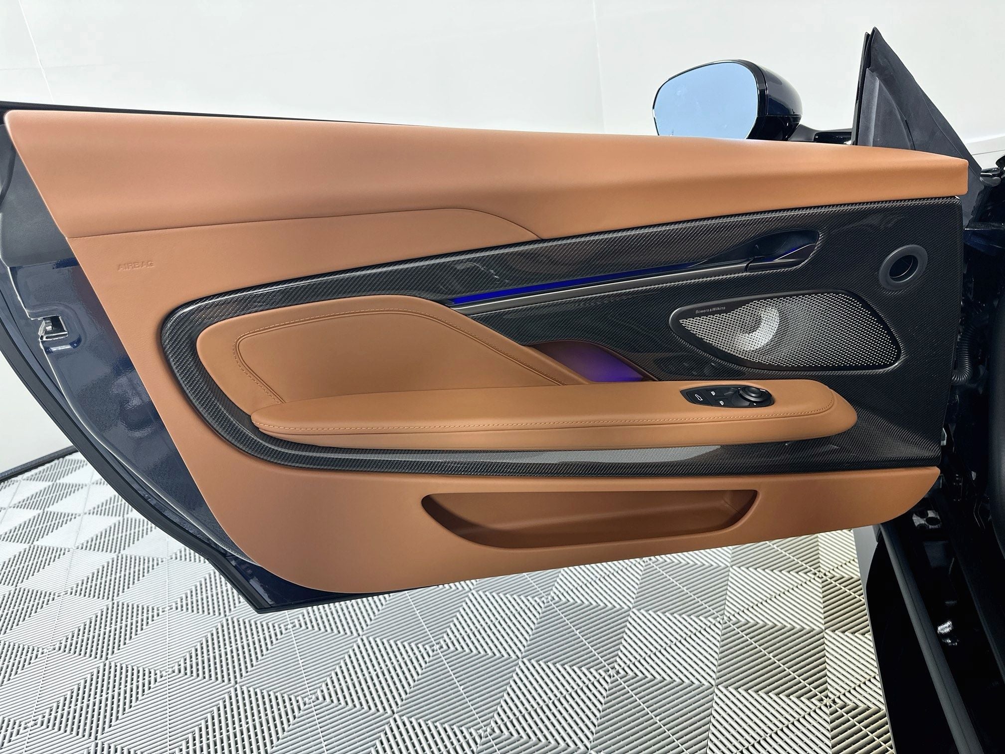 2026 Aston Martin Vanquish Volante