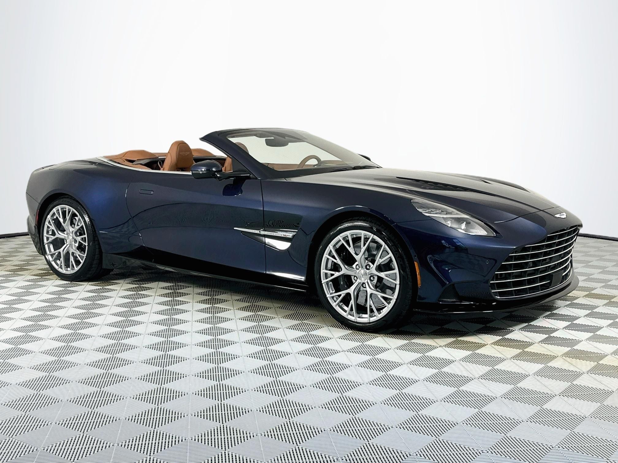 2026 Aston Martin Vanquish Volante