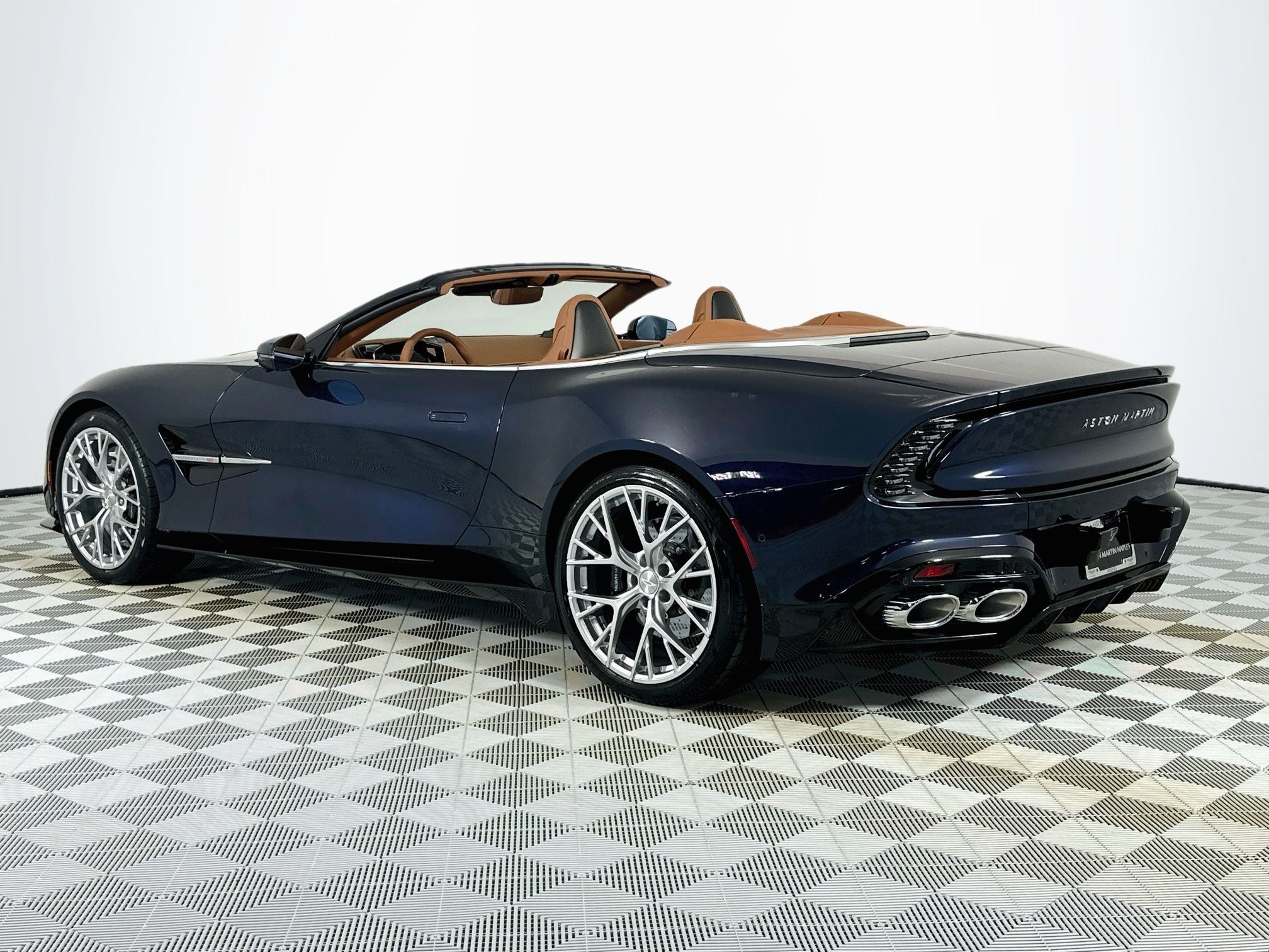 2026 Aston Martin Vanquish Volante