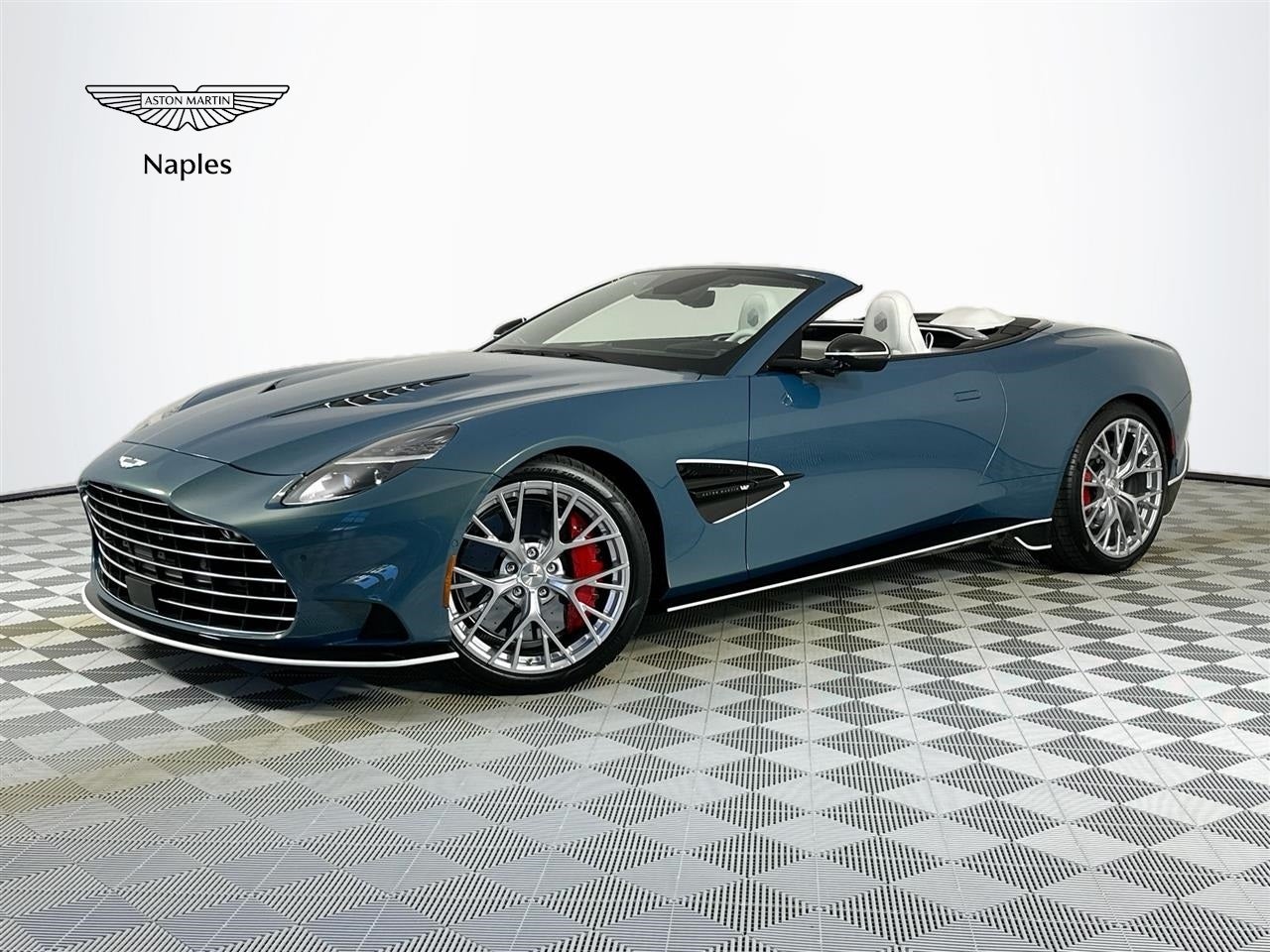 2026 Aston Martin Vanquish Volante