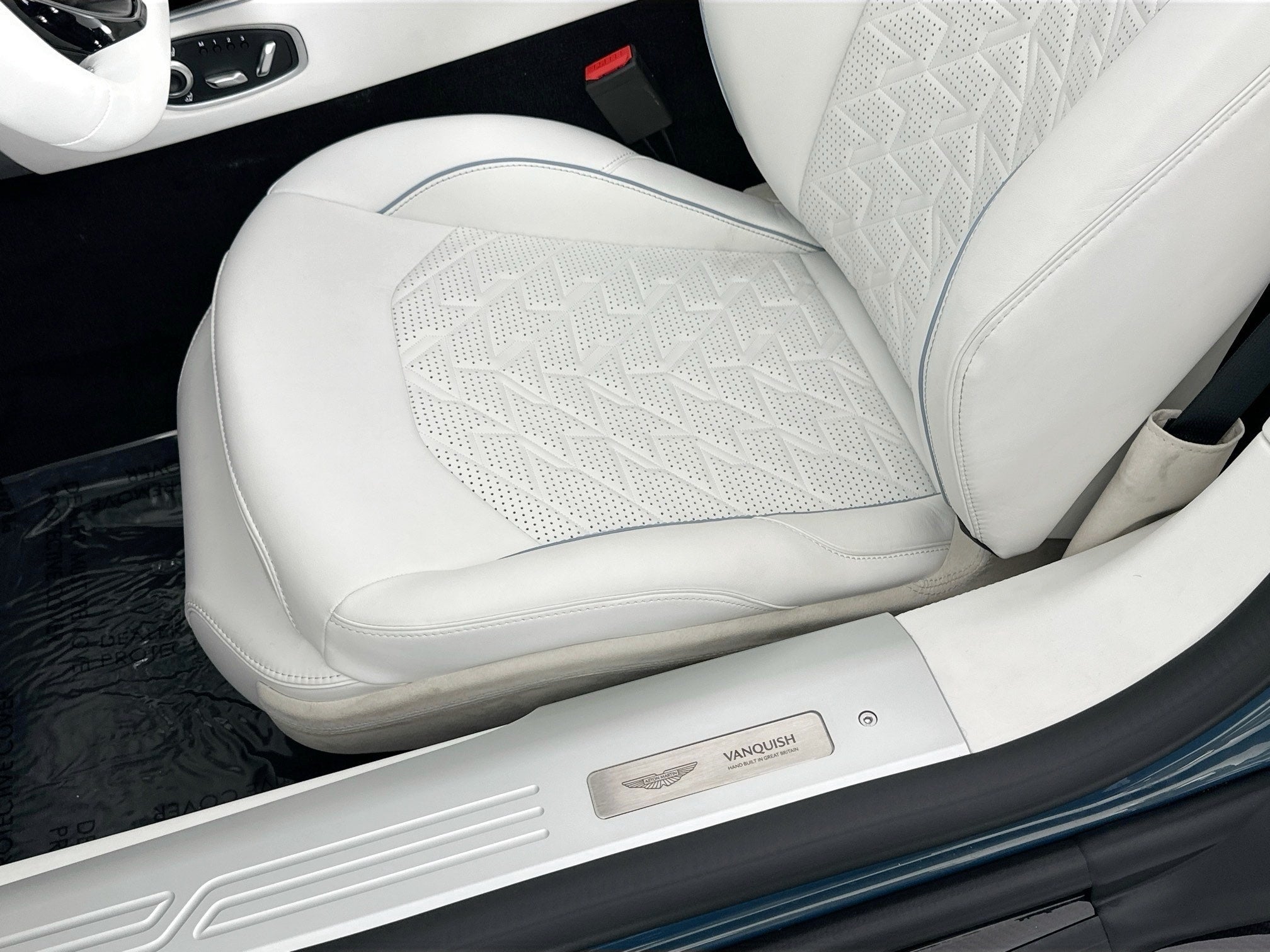 2026 Aston Martin Vanquish Volante