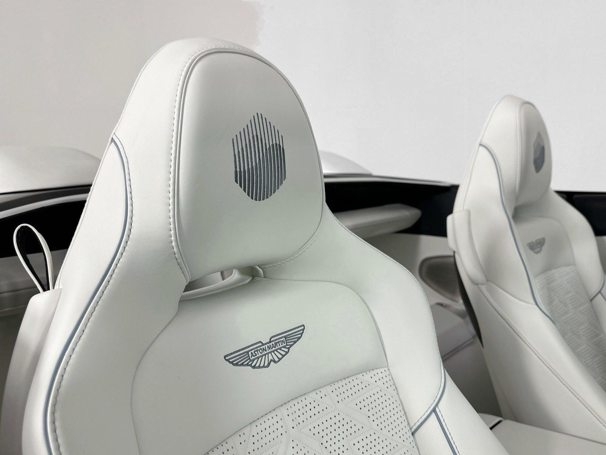 2026 Aston Martin Vanquish Volante