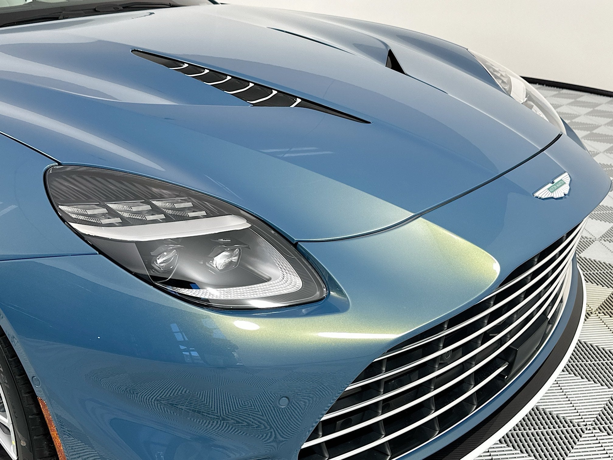 2026 Aston Martin Vanquish Volante