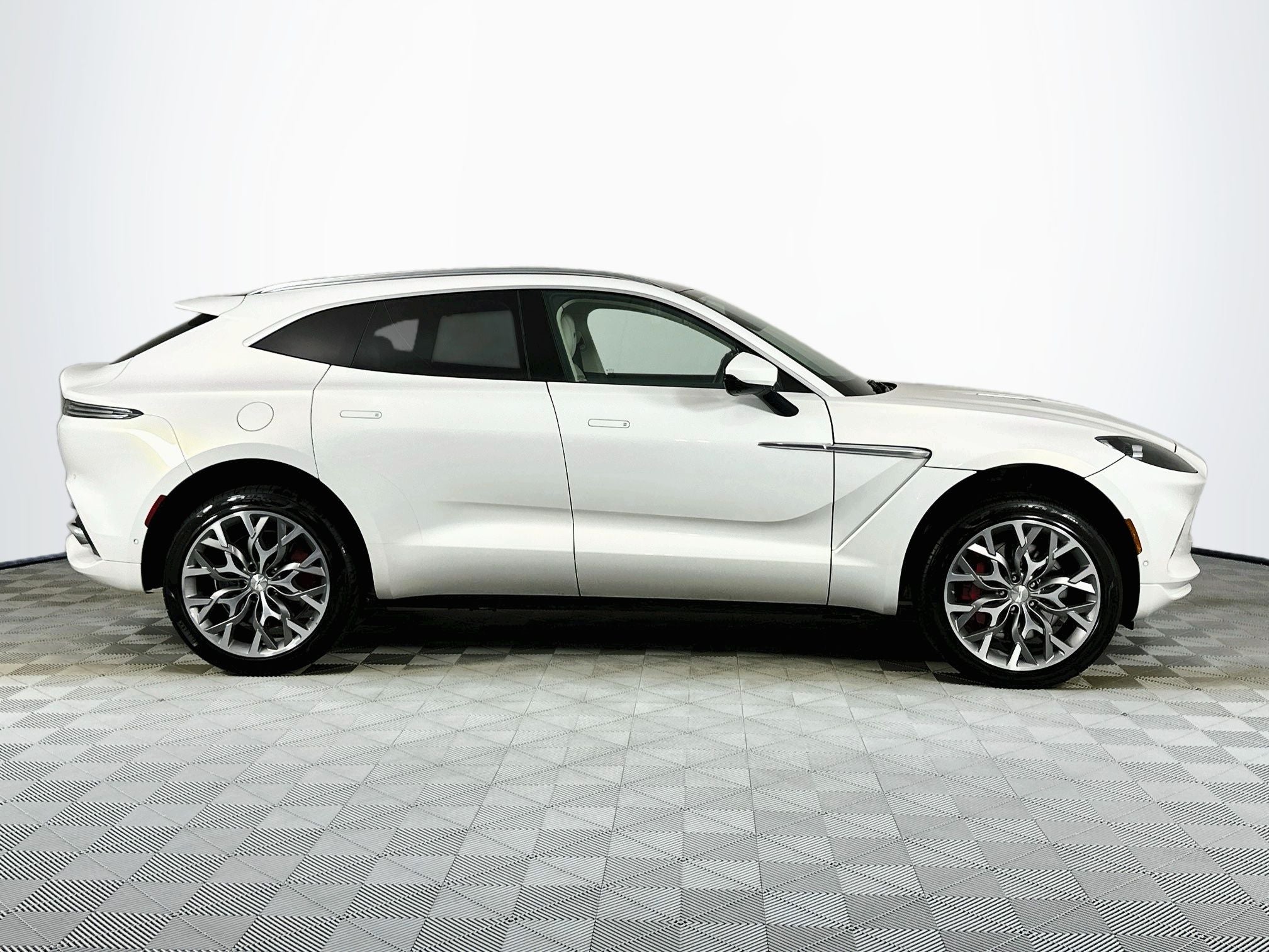 2023 Aston Martin DBX Base
