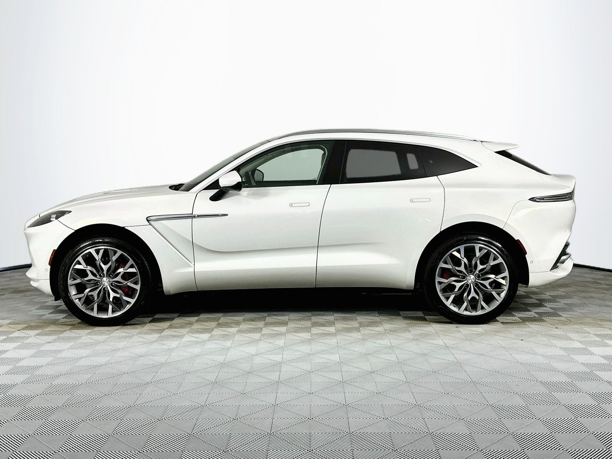 2023 Aston Martin DBX Base