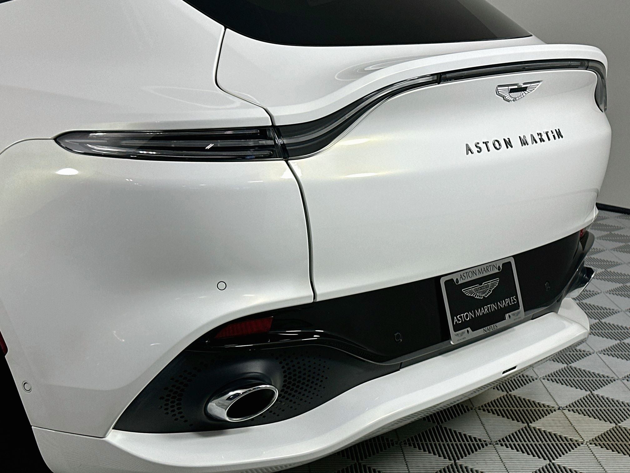 2023 Aston Martin DBX Base