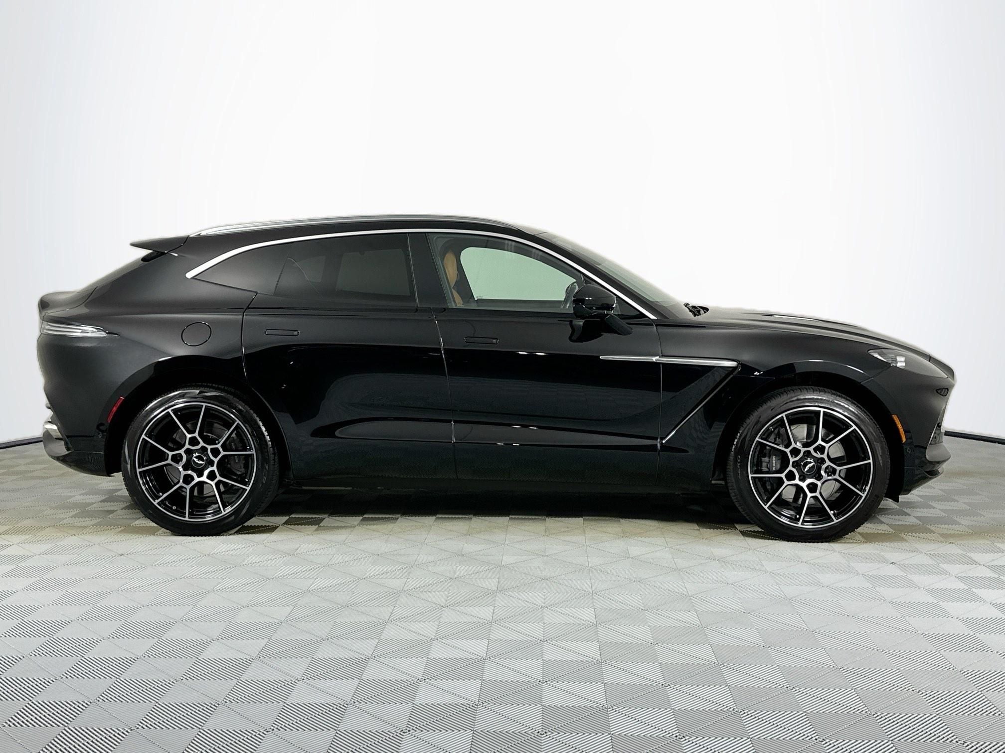 2022 Aston Martin DBX Base