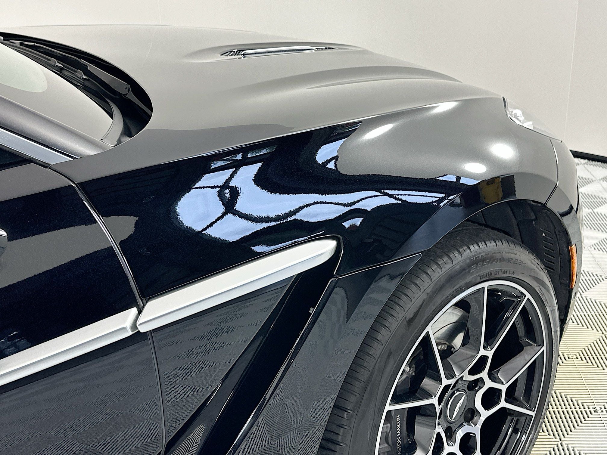 2022 Aston Martin DBX Base