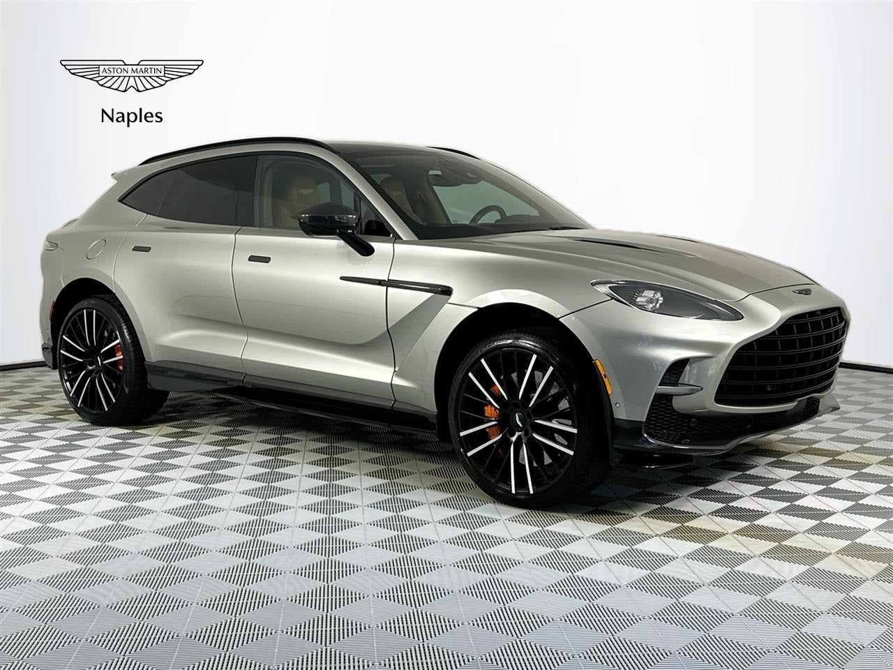 2023 Aston Martin DBX 707