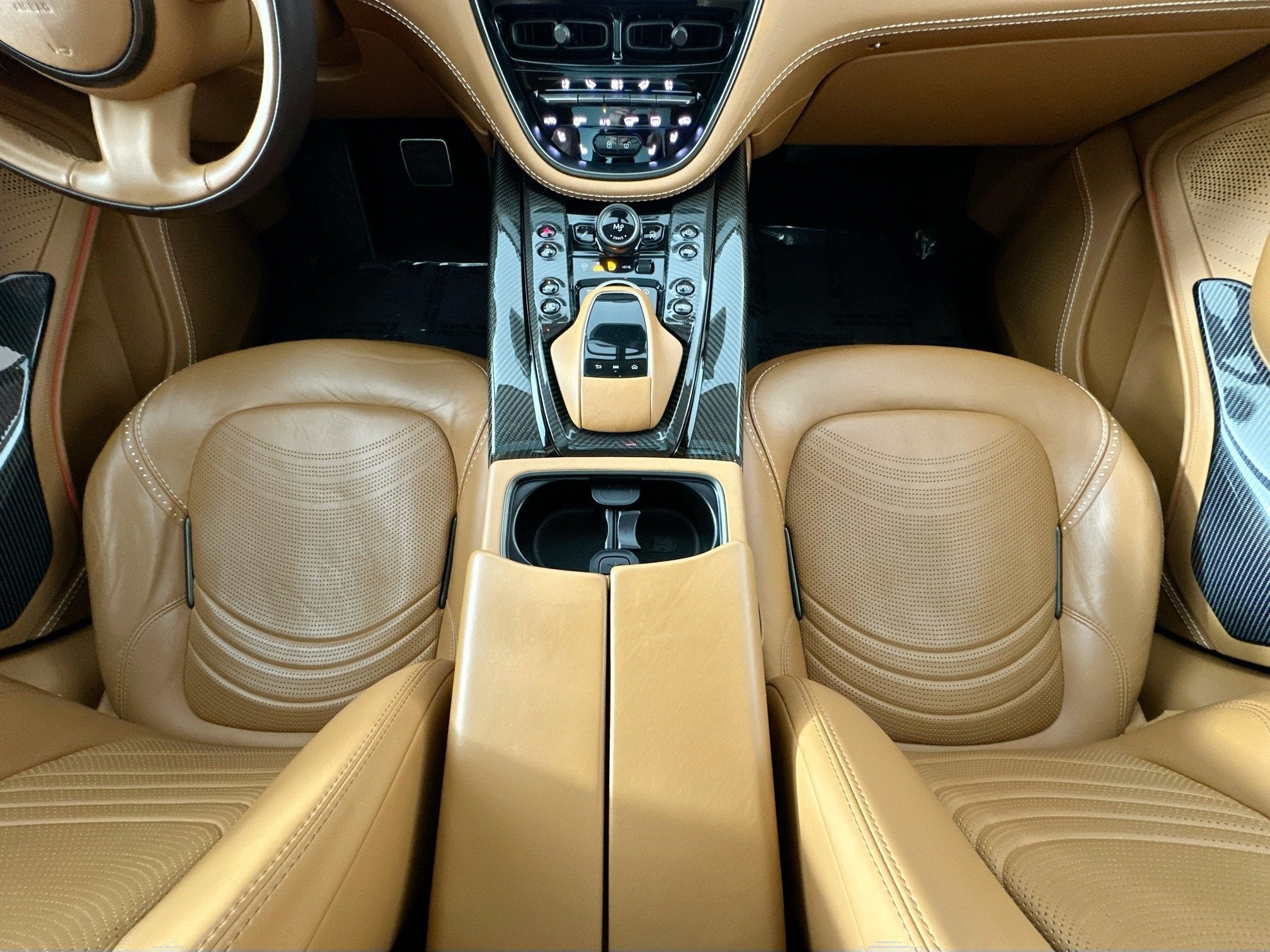 2023 Aston Martin DBX 707