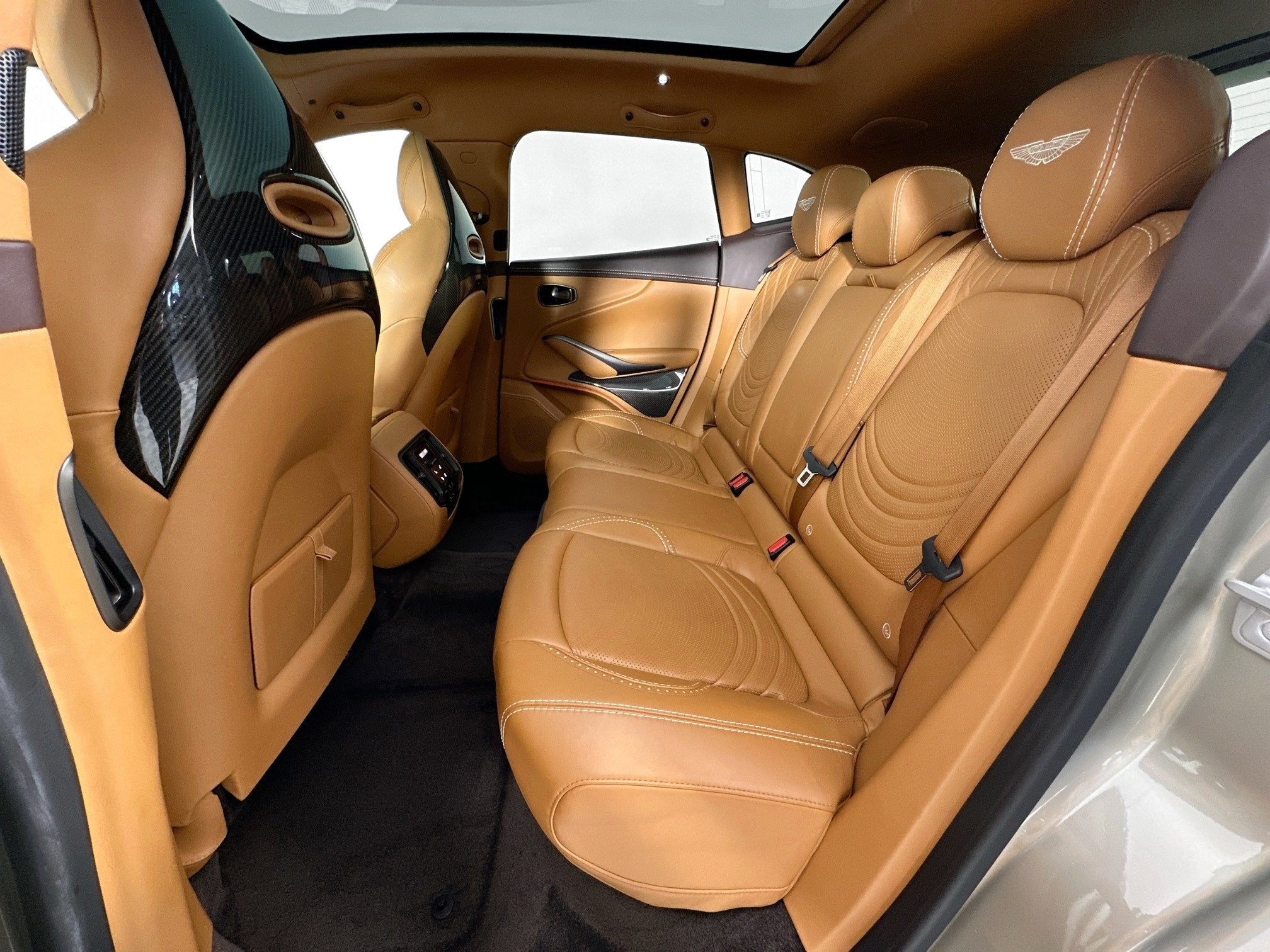 2023 Aston Martin DBX 707